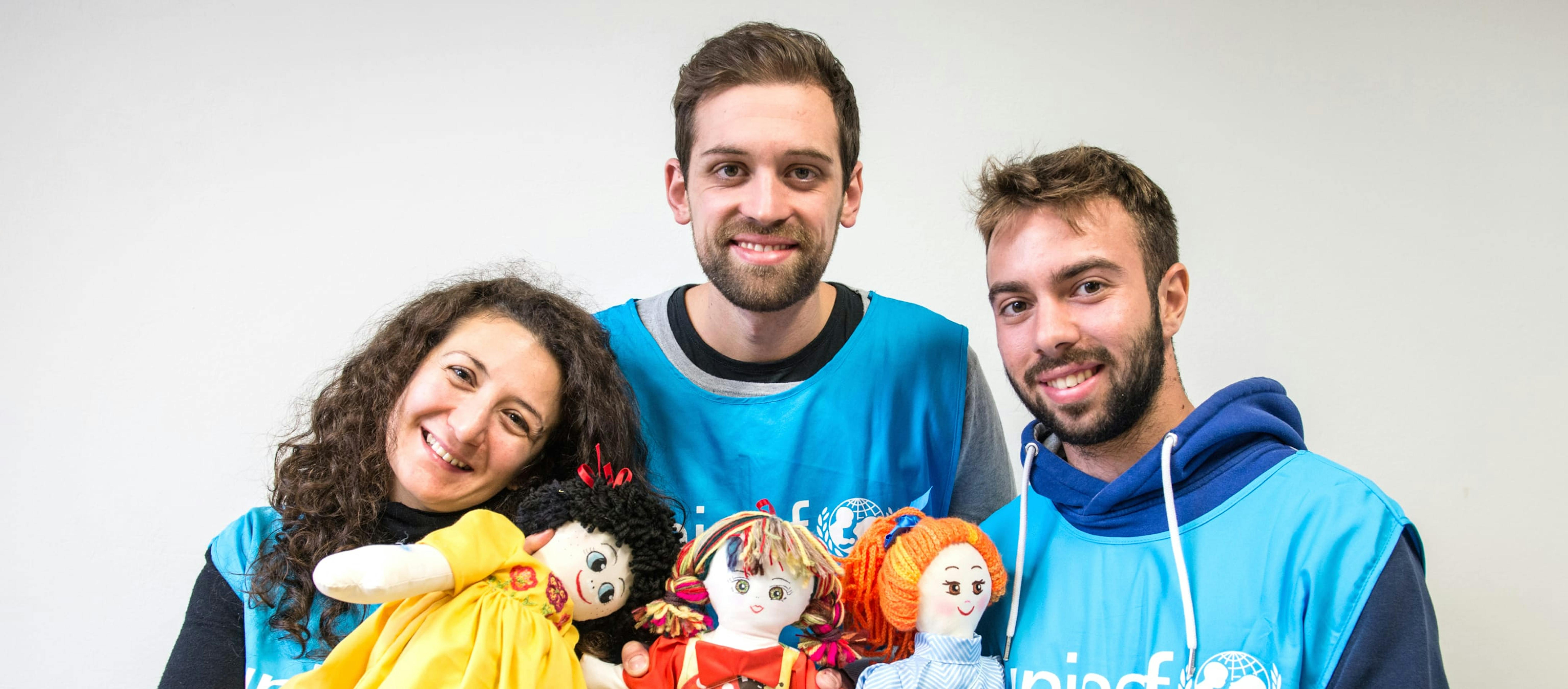 I volontari di UNICEF Italia con la pigotta