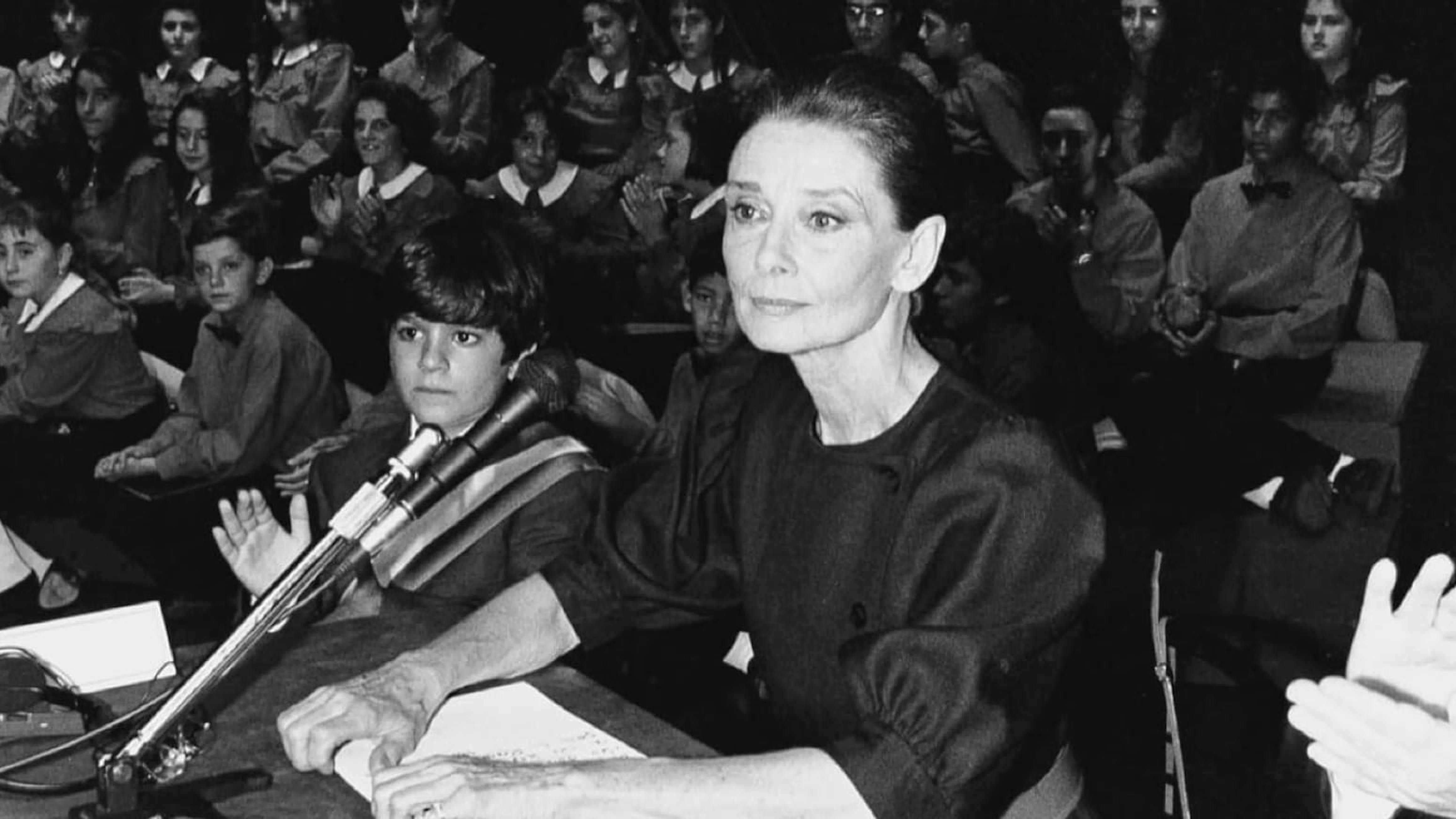Audrey Hepburn è Goodwill Ambassador dell’UNICEF per i diritti dei bambini