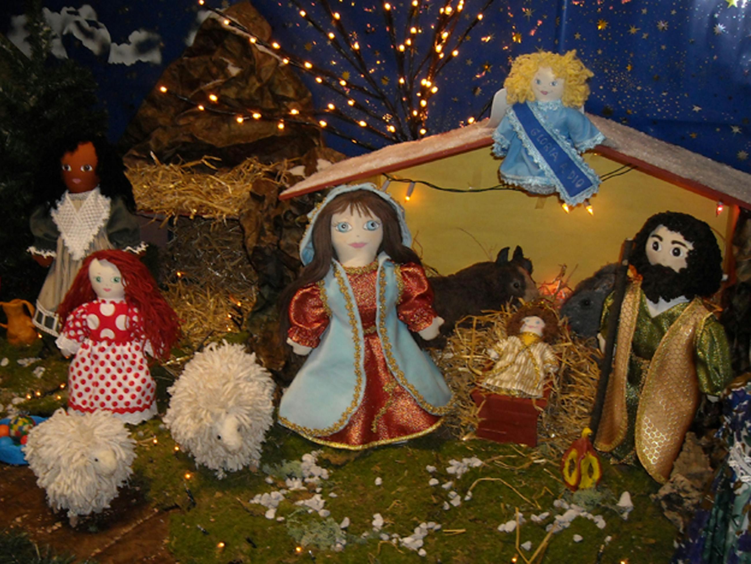 Asti e il presepe creato con le Pigotte