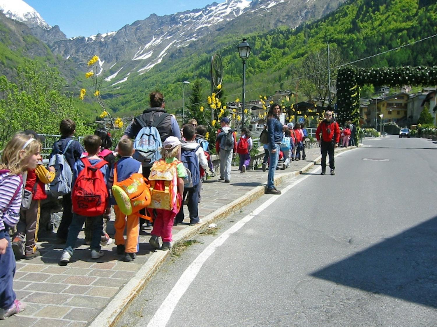 In Valle Brembana i giovani scalano il futuro