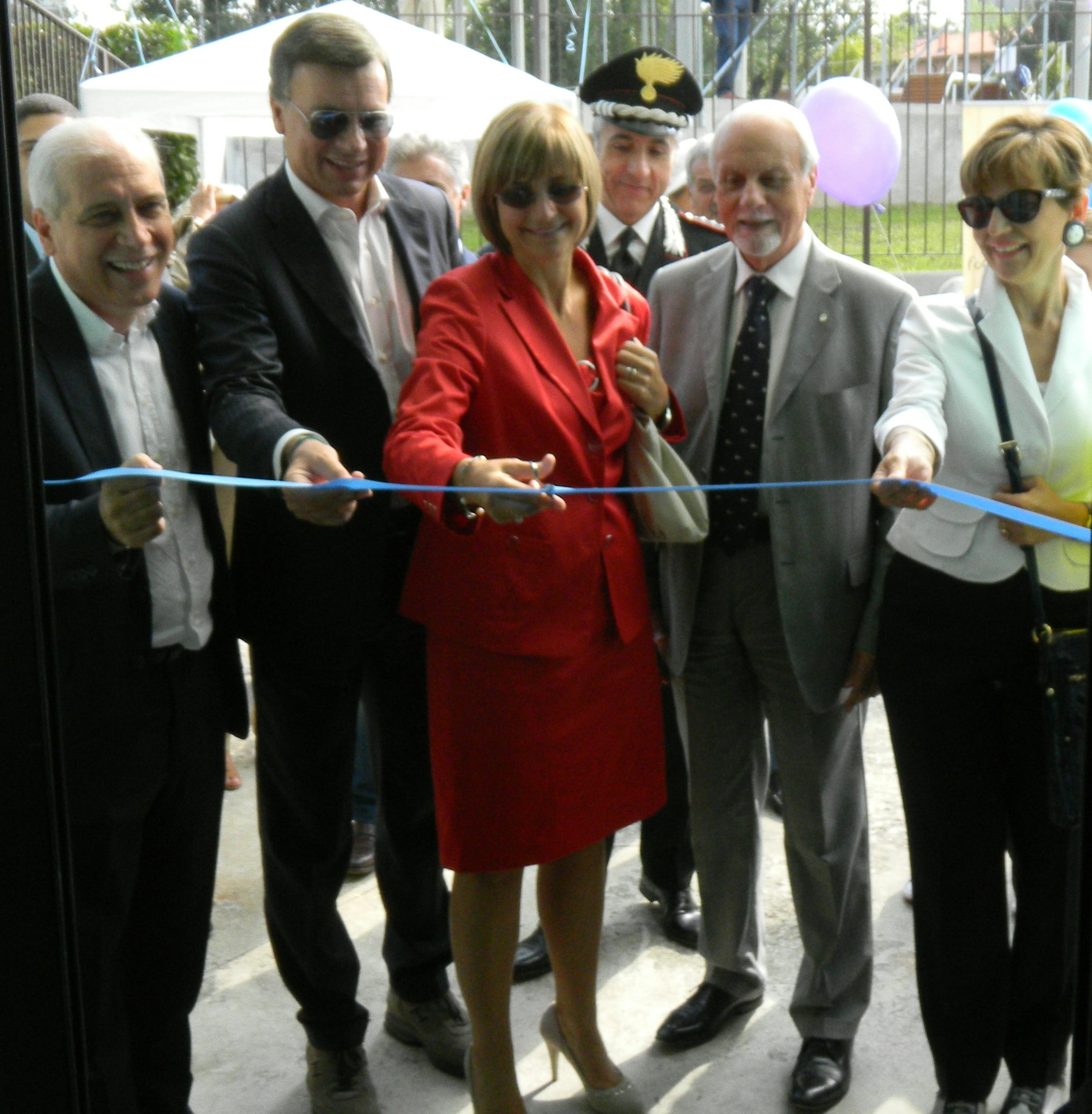 Taglio del nastro per la sede UNICEF di Monza Brianza