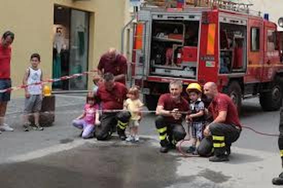 Torino, vigili del fuoco per un giorno con 