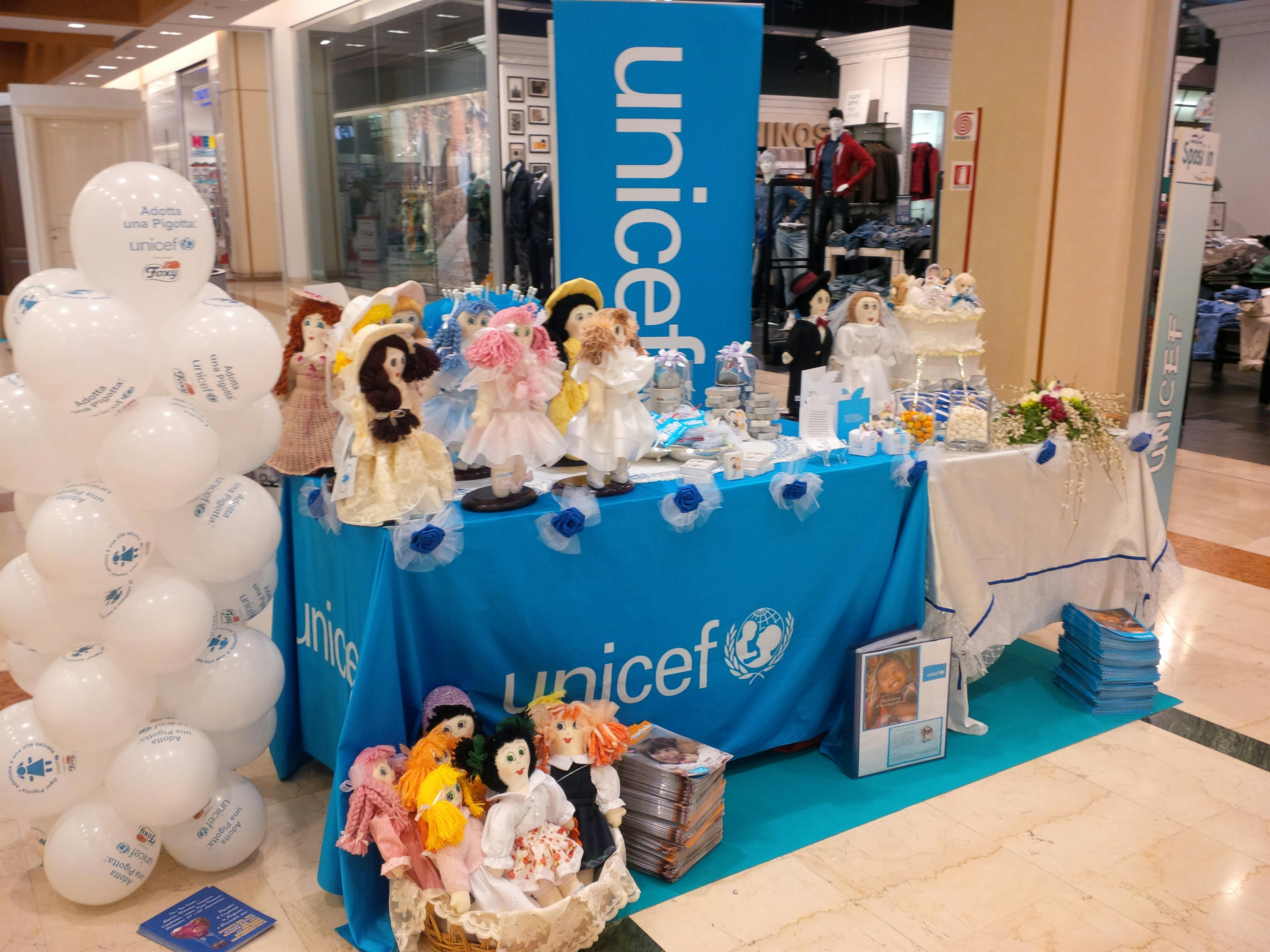 Pescara: le bomboniere UNICEF alla fiera 