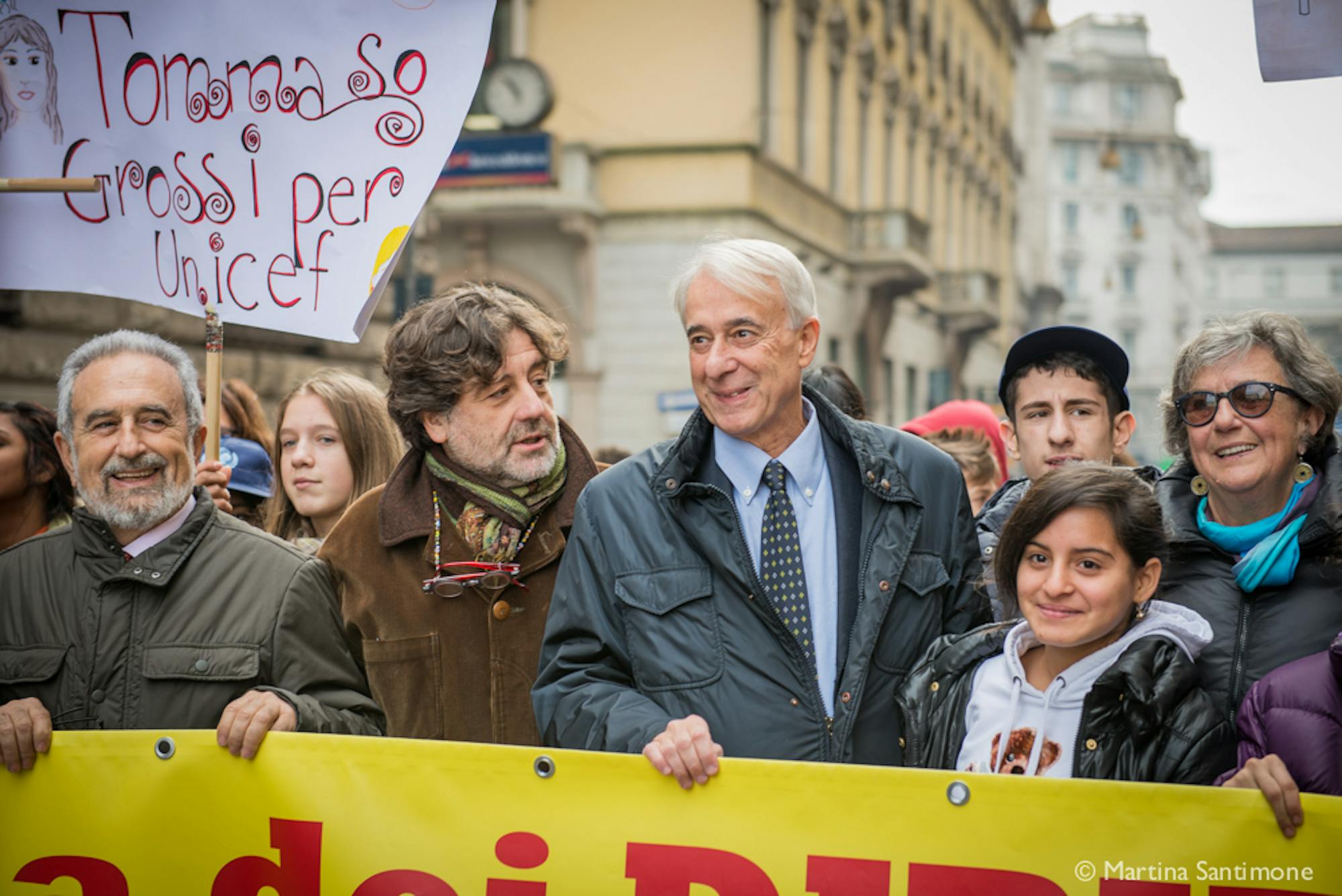 Milano in marcia per celebrare il 25° compleanno della Convenzione dei Diritti dell’Infanzia e dell’Adolescenza