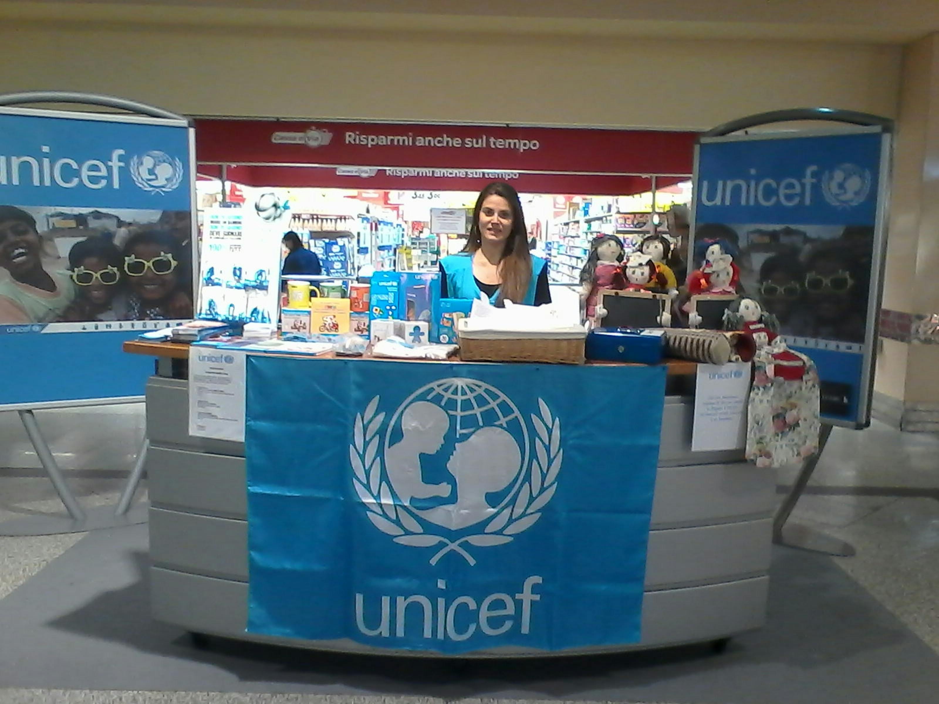 L’UNICEF vi aspetta nel Centro Commerciale Le Gru di Grugliasco (TO)