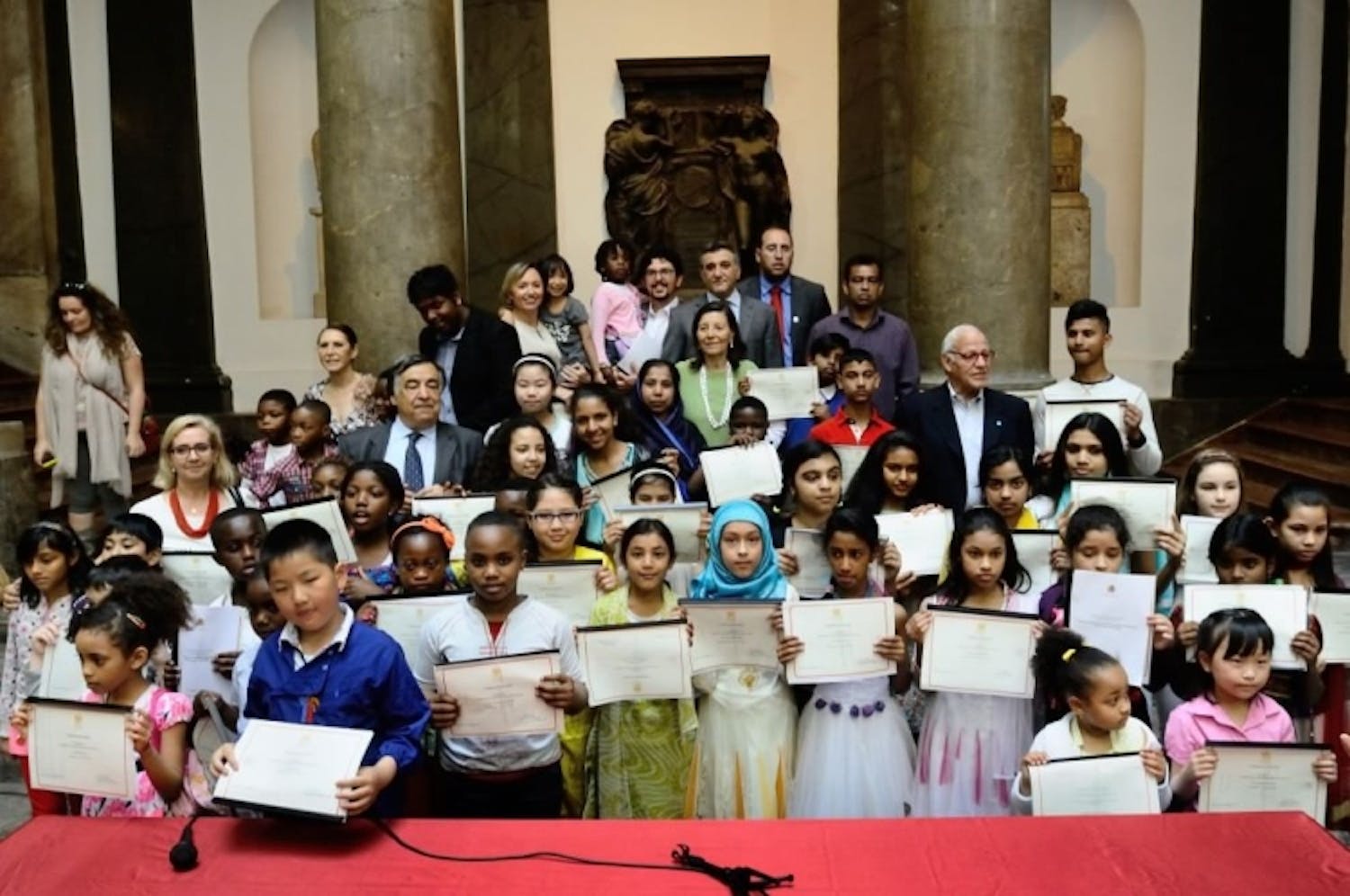 Palermo consegna la cittadinanza onoraria a 52 bambini stranieri nati in Italia