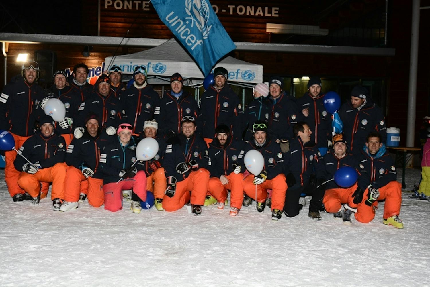 Fiaccolata Pontedilegno ski school e Unicef