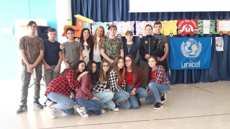 A Gela Cl Uno Spettacolo Per I 30 Anni Della Convenzione Onu Sui Diritti Dell Infanzia Unicef Italia