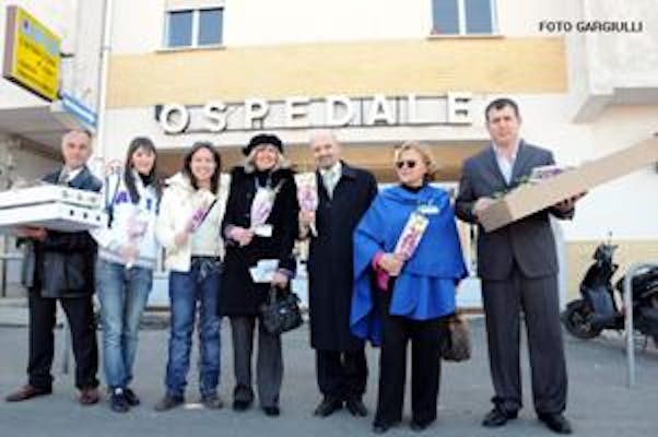 Civitavecchia, una mimosa per le donne e un’orchidea per i bambini