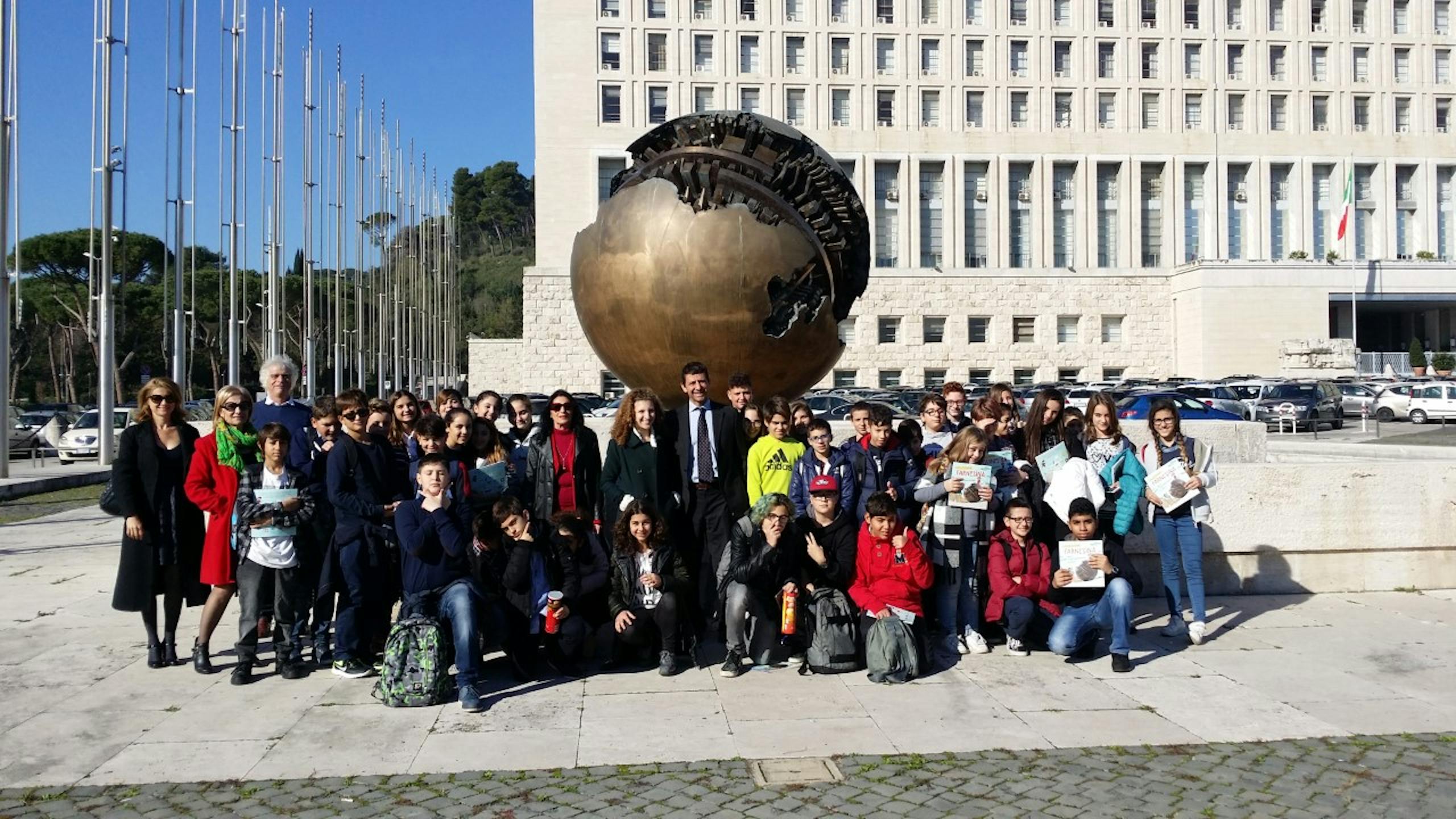 Foto di gruppo alla Farnesina