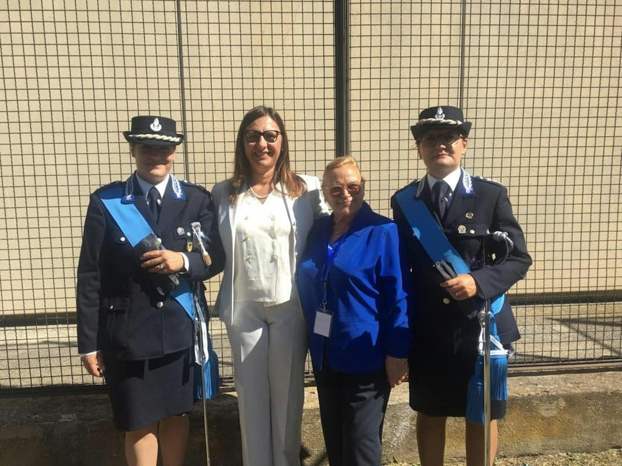 La Direttrice Patrizia BRAVETTI, il Comandante del Reparto Casa Circondariale Comm. Coord. Giovanna CALENZO, il Comandante del Reparto Casa Reclusione Emanuela ANNICIELLO e Pina TARANTINO