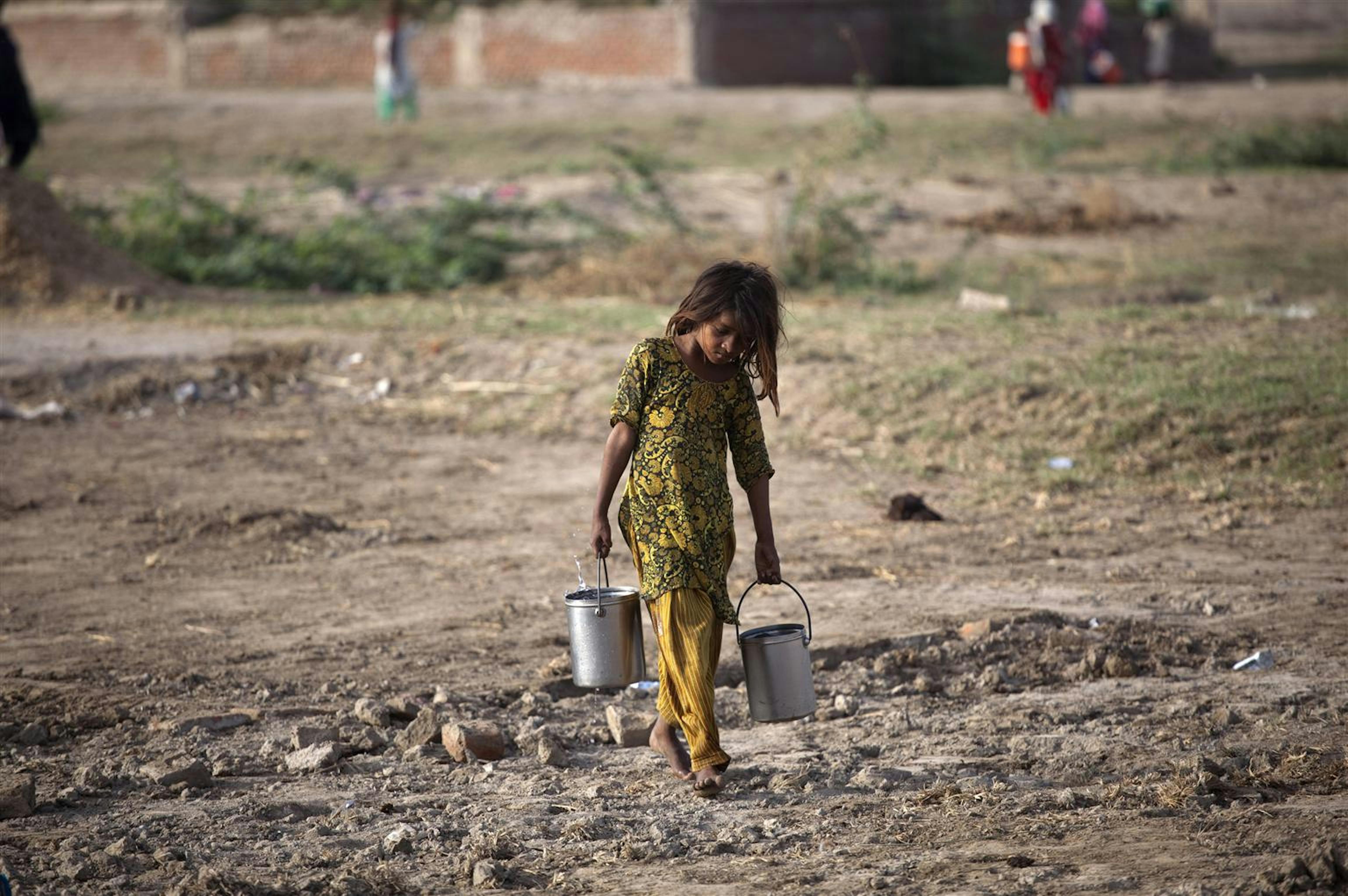 Pakistan. Una delle priorità dell'UNICEF è garantire acqua potabile alla popolazione colpita dall'alluvione ©UNICEF