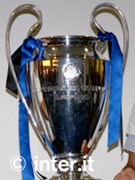 La UEFA Champions Cup esibita nel tour di Inter Campus per l'UNICEF