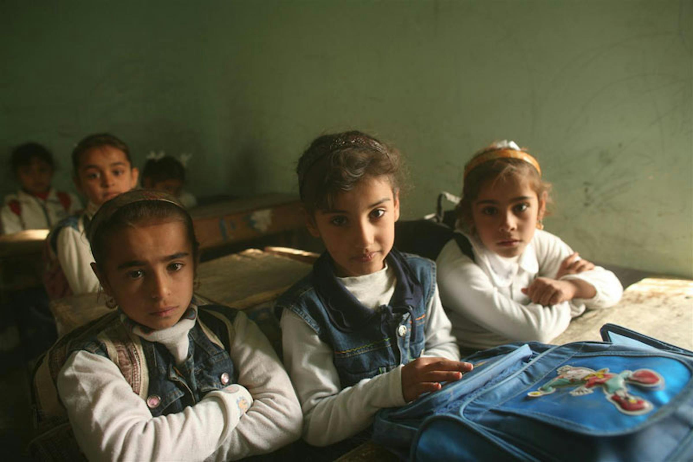 Bambini in una scuola dell'Iraq - ©UNICEF/NYHQ2007-2319/M.Kamber