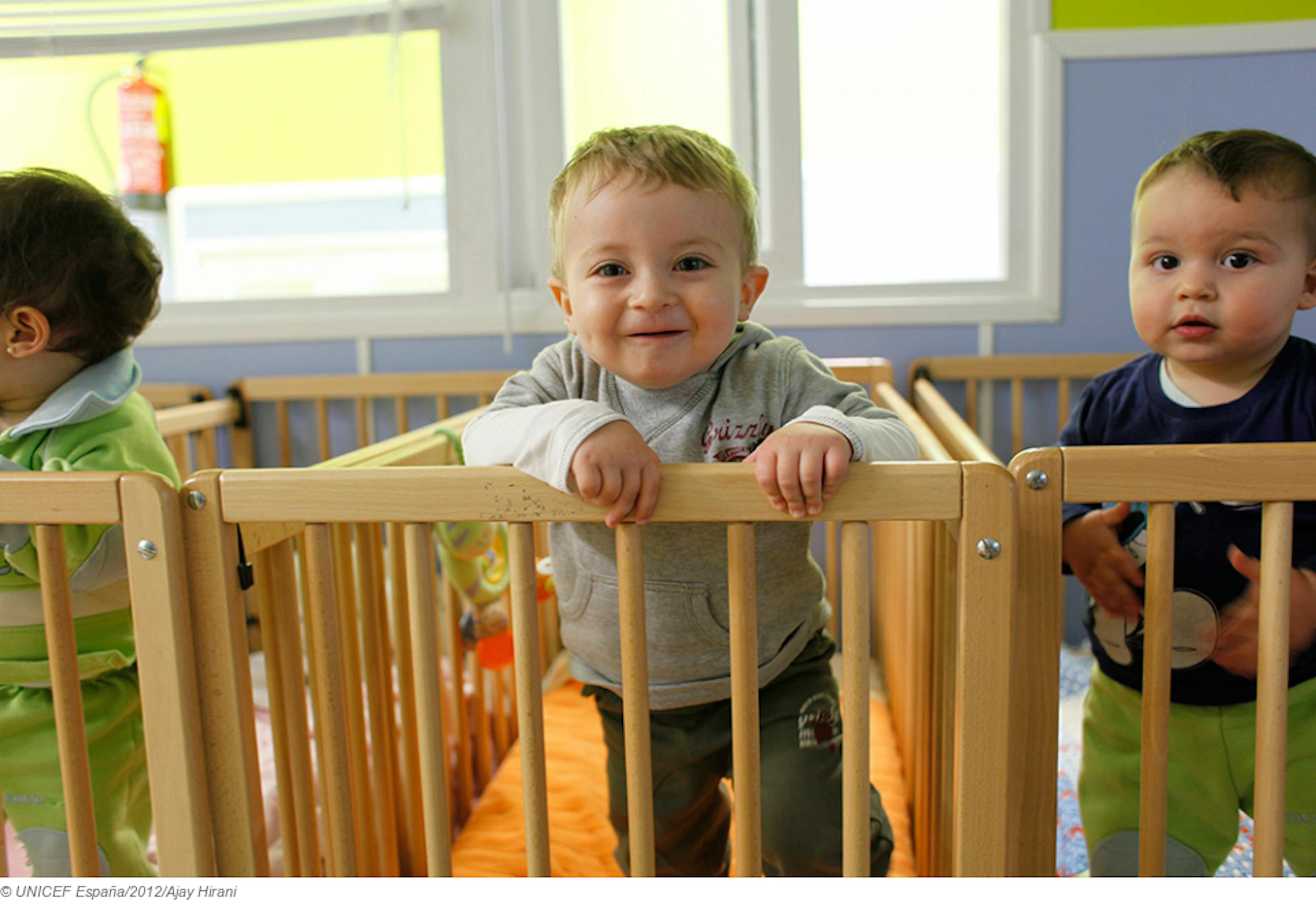 Bambini spagnoli: secondo i dati Euristat 2011 l'infanzia è la fascisa di età più povera nel paese iberico - ©UNICEF Spagna/2012/Ajay Hirani