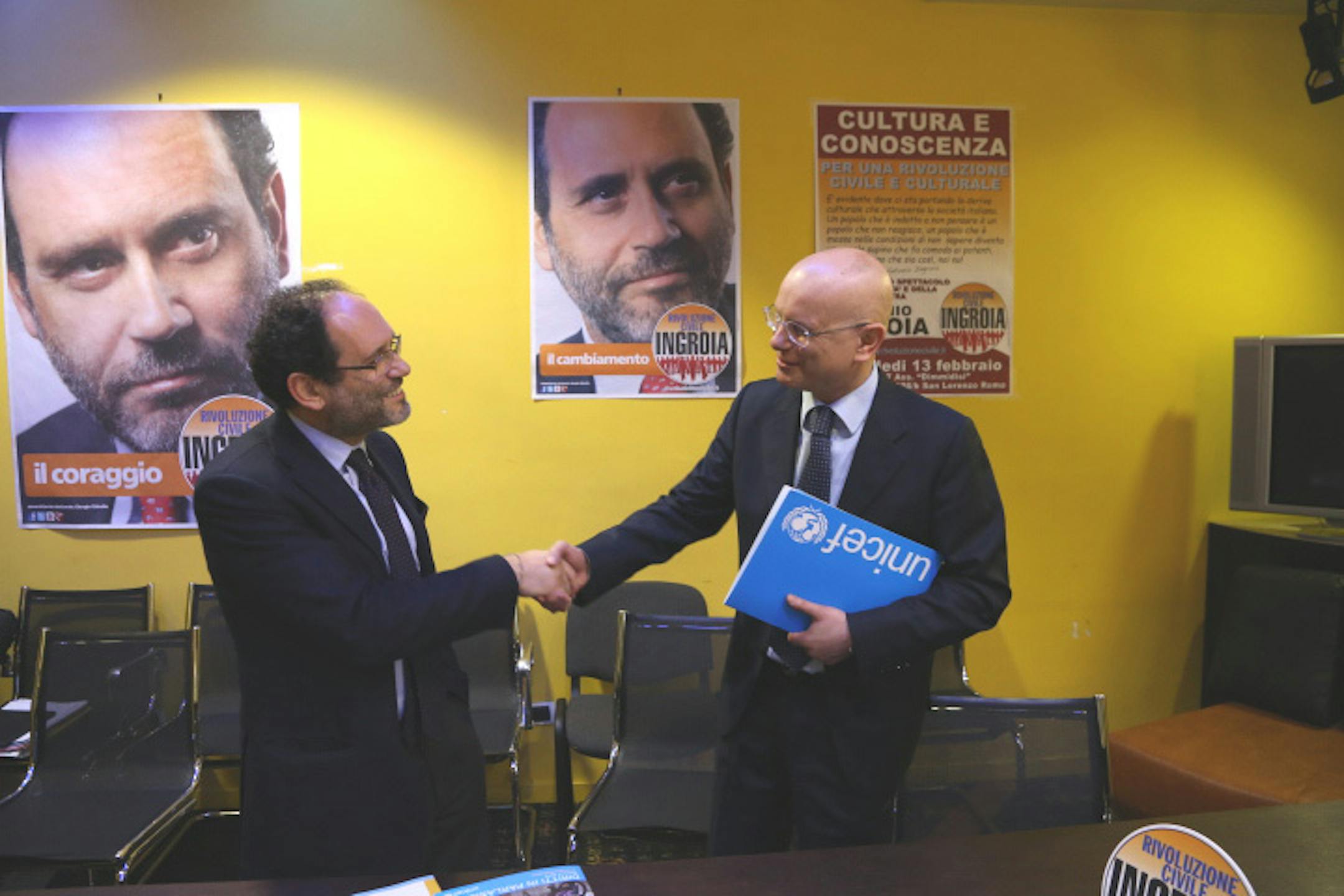 Antonio Ingroia (Rivoluzione Civile) con il Direttore generale dell'UNICEF Italia - ©Valerio Serafini