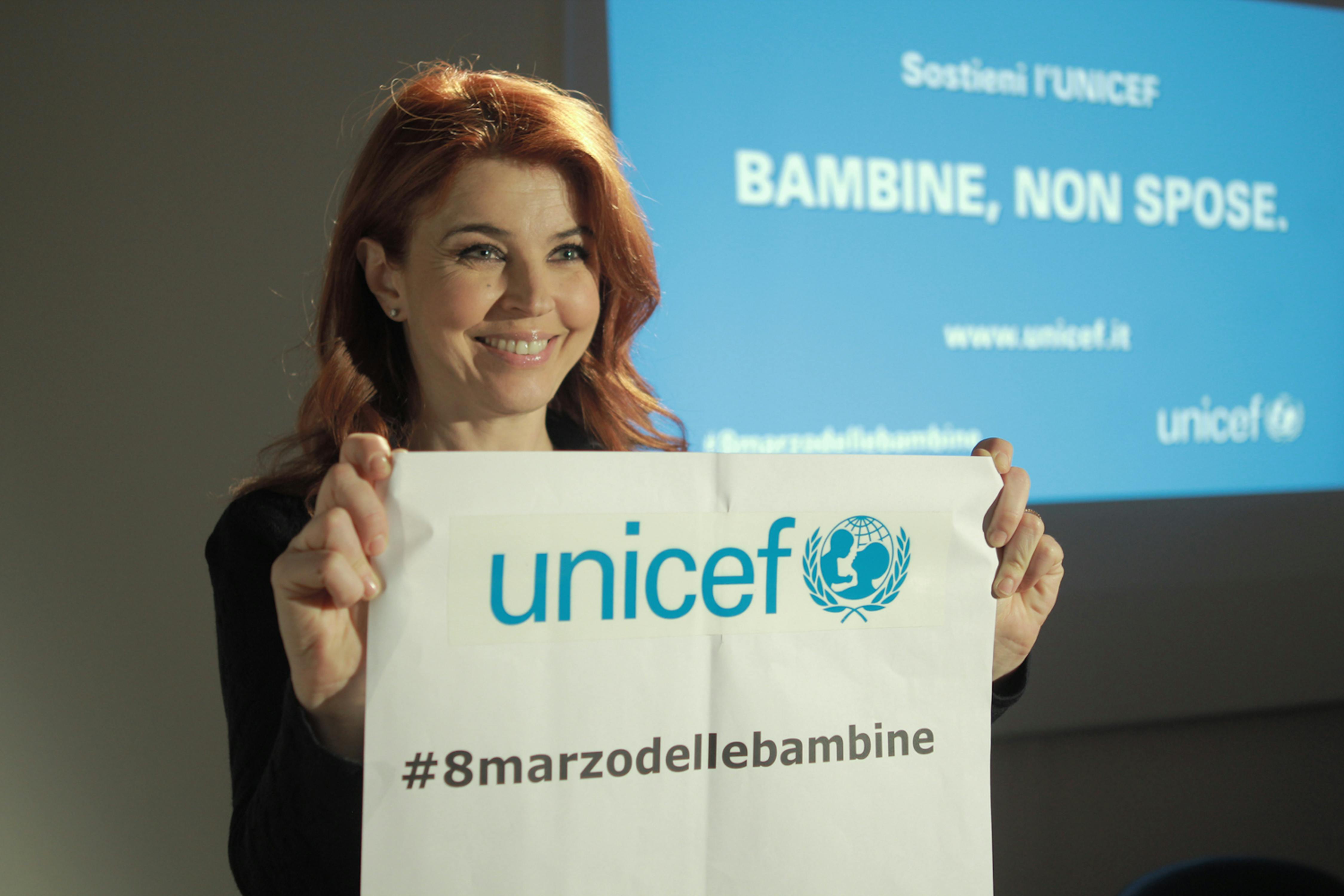 Paola Saluzzi, testimonial per l'iniziativa dell'UNICEF Italia ''Bambine non spose''