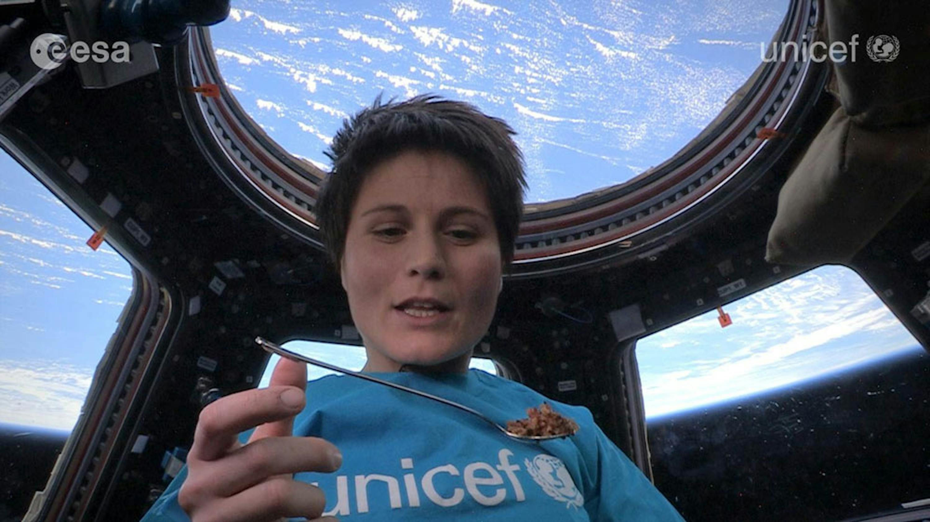 Un fotogramma del video girato da Samantha Cristoforetti a bordo della Stazione Spaziale Internazionale 