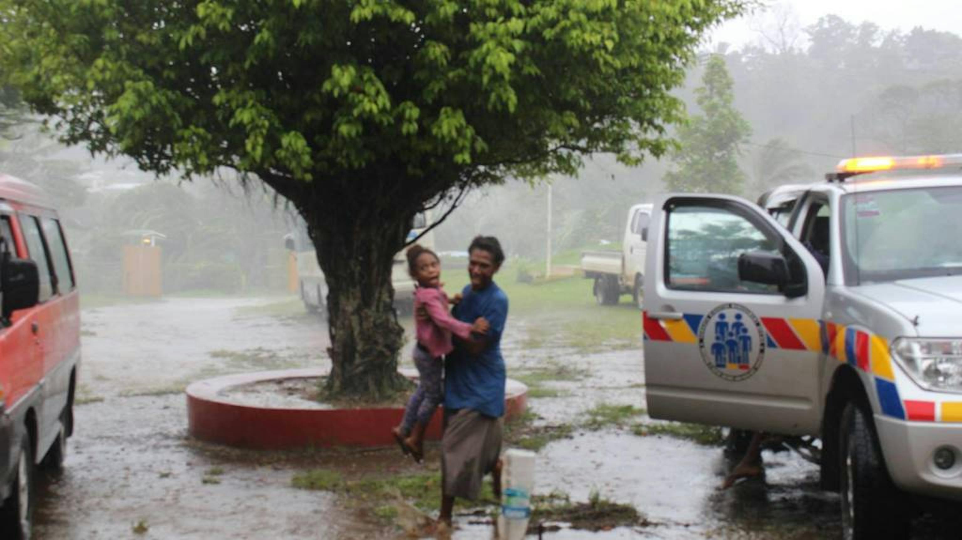 Scene di devastazione a Port Vila, capitale dell'arcipelago di Vanuatu (Pacifico meridionale) investito dalla furia del ciclone Pam