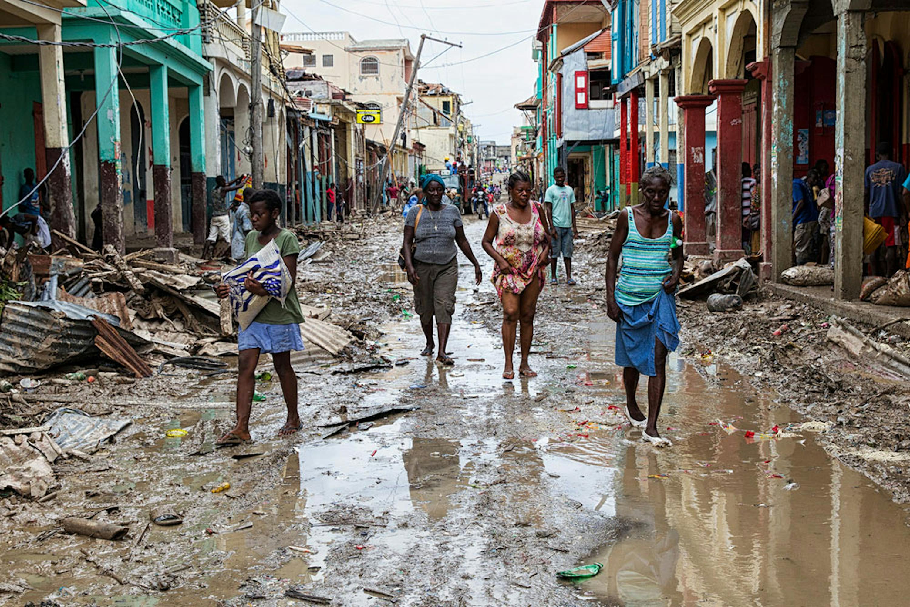 Strade allagate e case distrutte dall'uragano Matthew a Jeremie (Haiti) - ©UNICEF/UN034849/Abassi