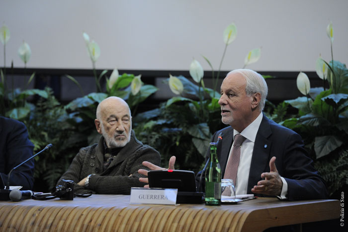 Il presidente dell'UNICEF Italia Giacomo Guerrera interviene alla conferenza di lancio del Calendario 2017 della Polizia di Stato - ©Polizia di Stato