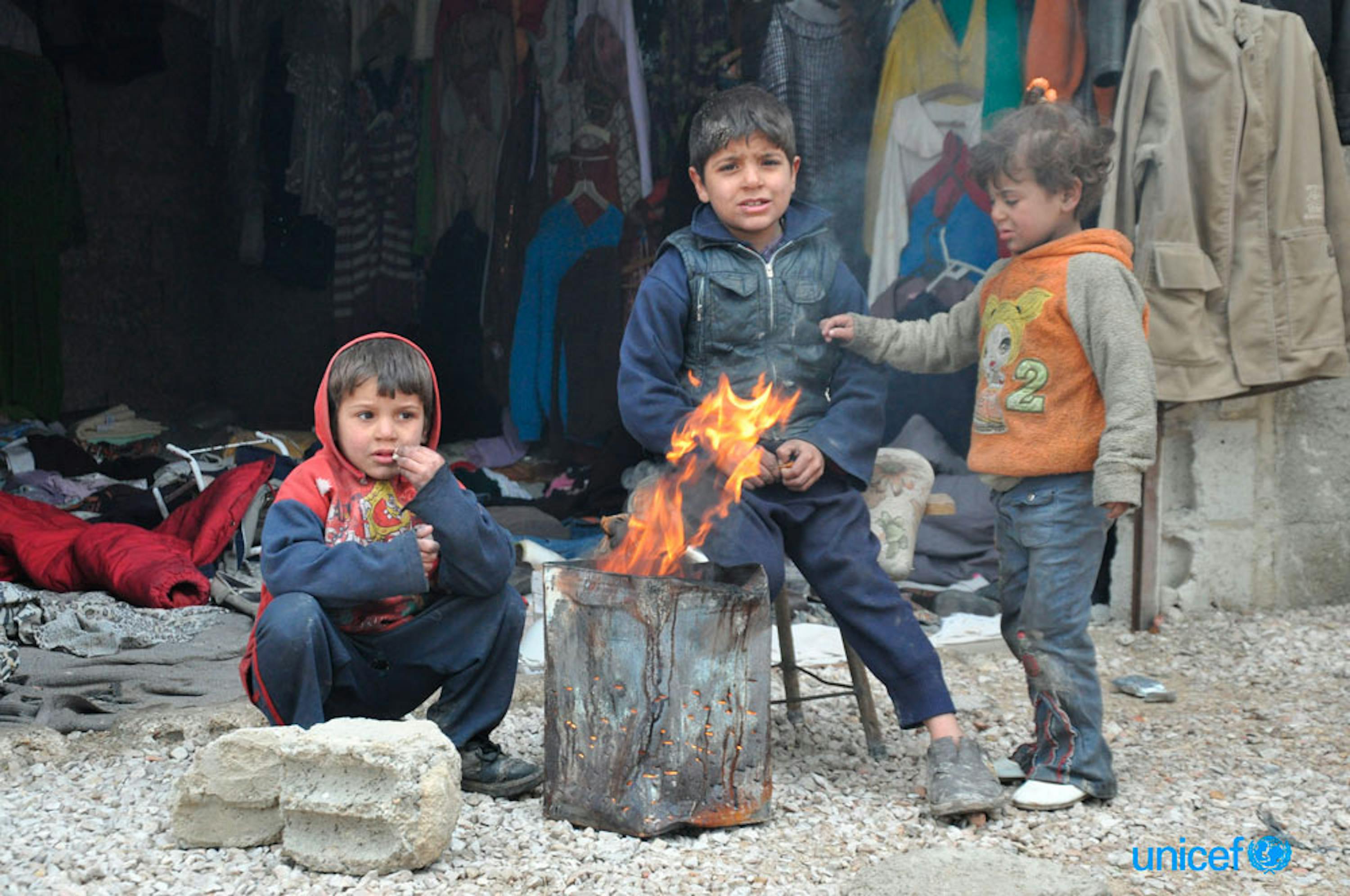 Bambini di Ghouta (Siria) durante uno degli ultimi inverni di guerra - ©UNICEF Siria/Amer Shami/2015