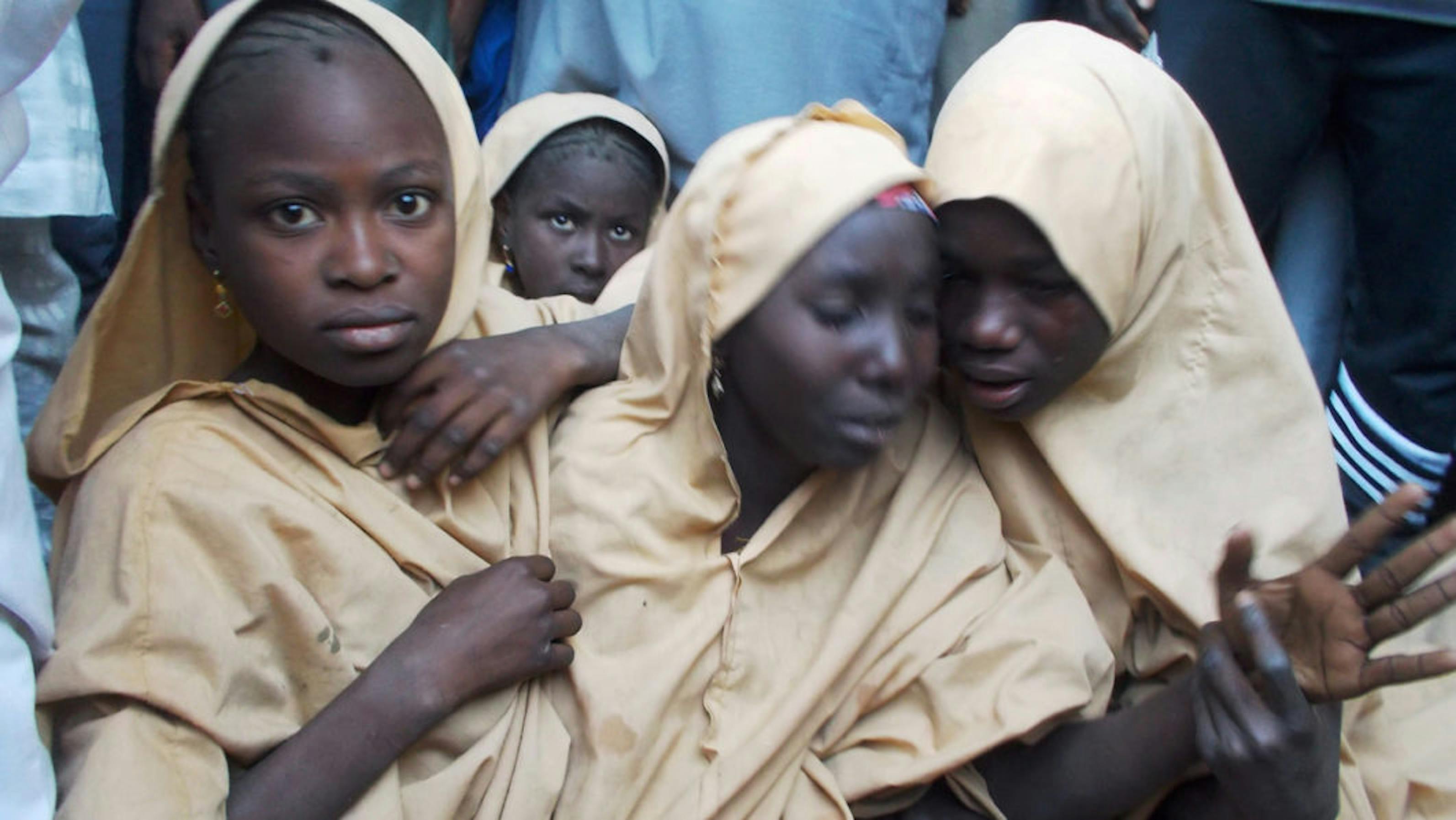 Alcune delle ragazze rapite nella scuola di Dapchi dopo la loro liberazione - ©Reuters/Ola Laure