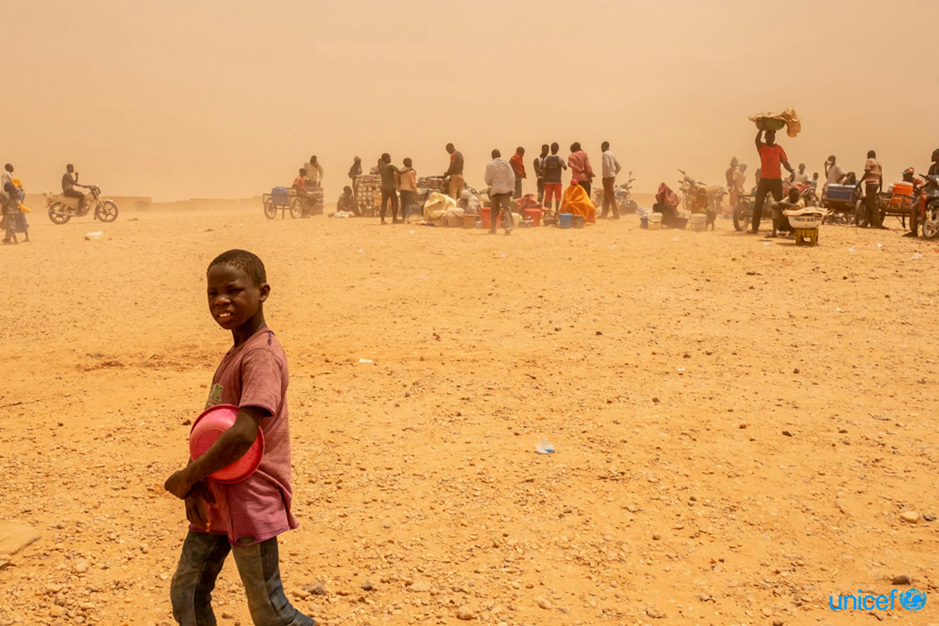 Niger - un centro di transito per i i migranti che vengono respinti dall'Algeria -  © UNICEF/UN0209663/Gilbertson VII Photo