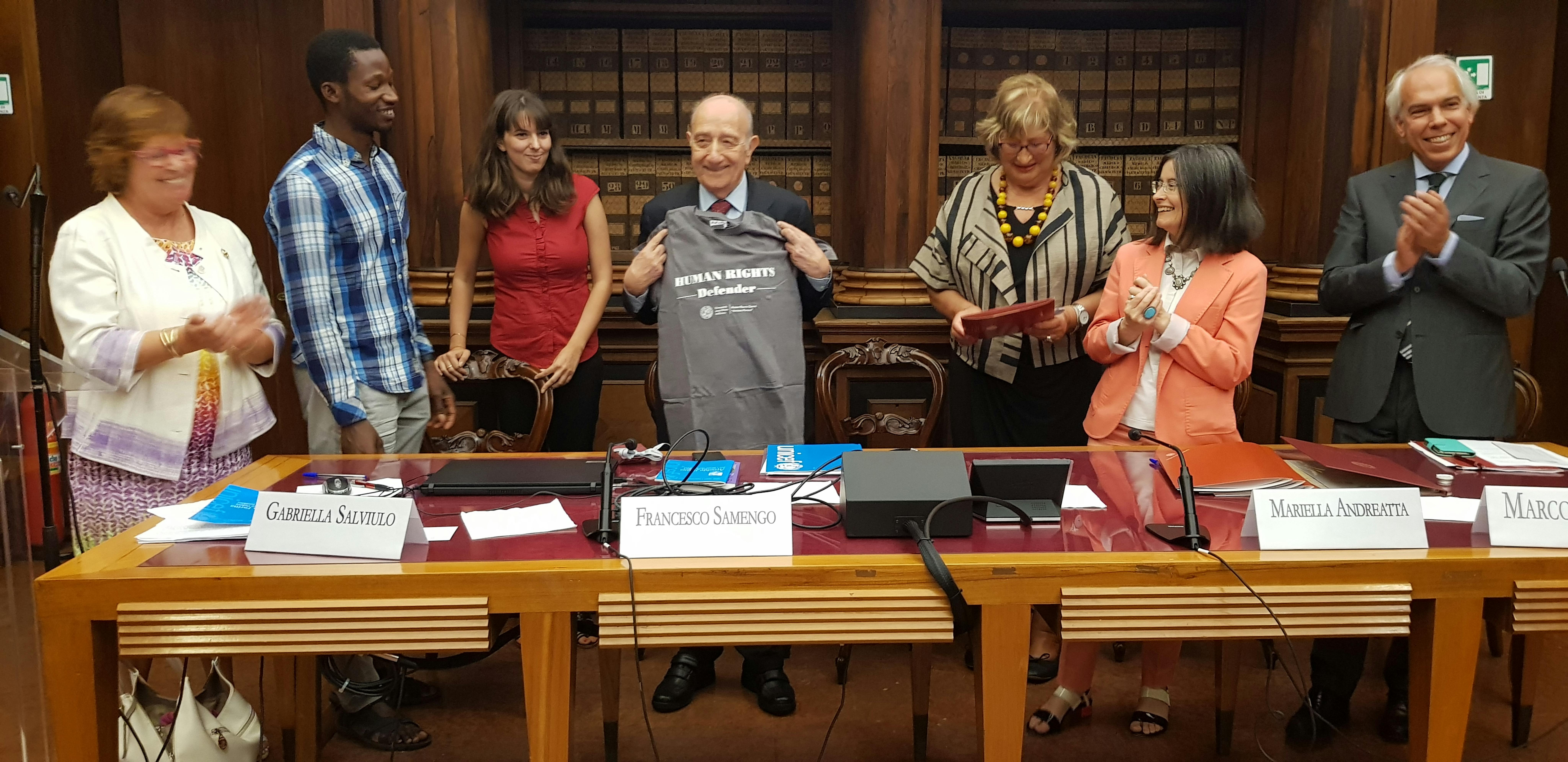 Un momento della cerimonia conclusasi con la firma del protocollo tra UNICEF e Università di Padova. Al centro della foto il Presidente dell'UNICEF Italia Francesco Samengo 