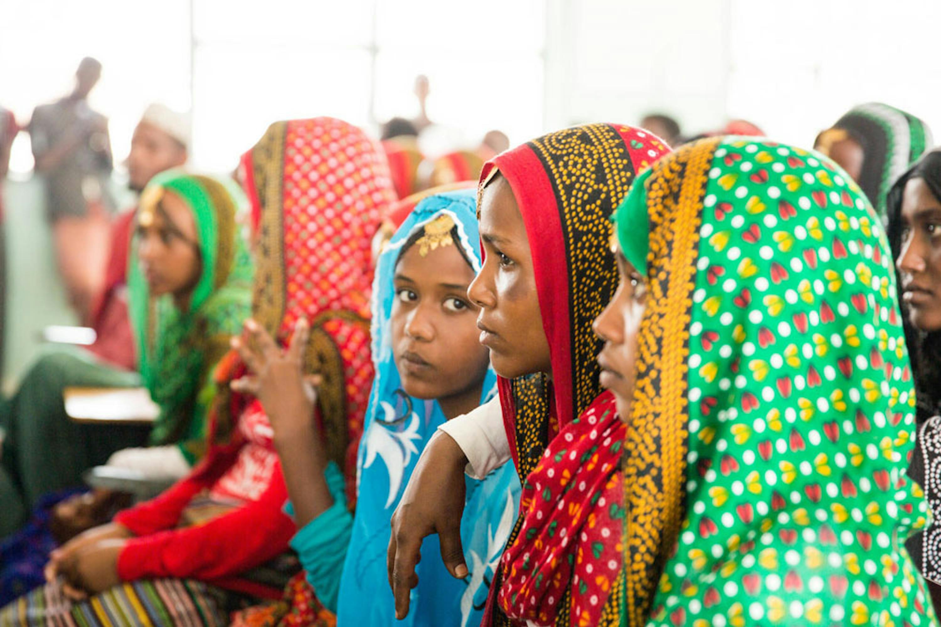 Queste ragazze di Erubti (Etiopia) stanno frequentando un corso per attiviste nella lotta alle mutilazioni genitali femminili, organizzato dall'UNICEF e dal governo dell'Etiopia - ©UNICEF/UN0140865/Mersha