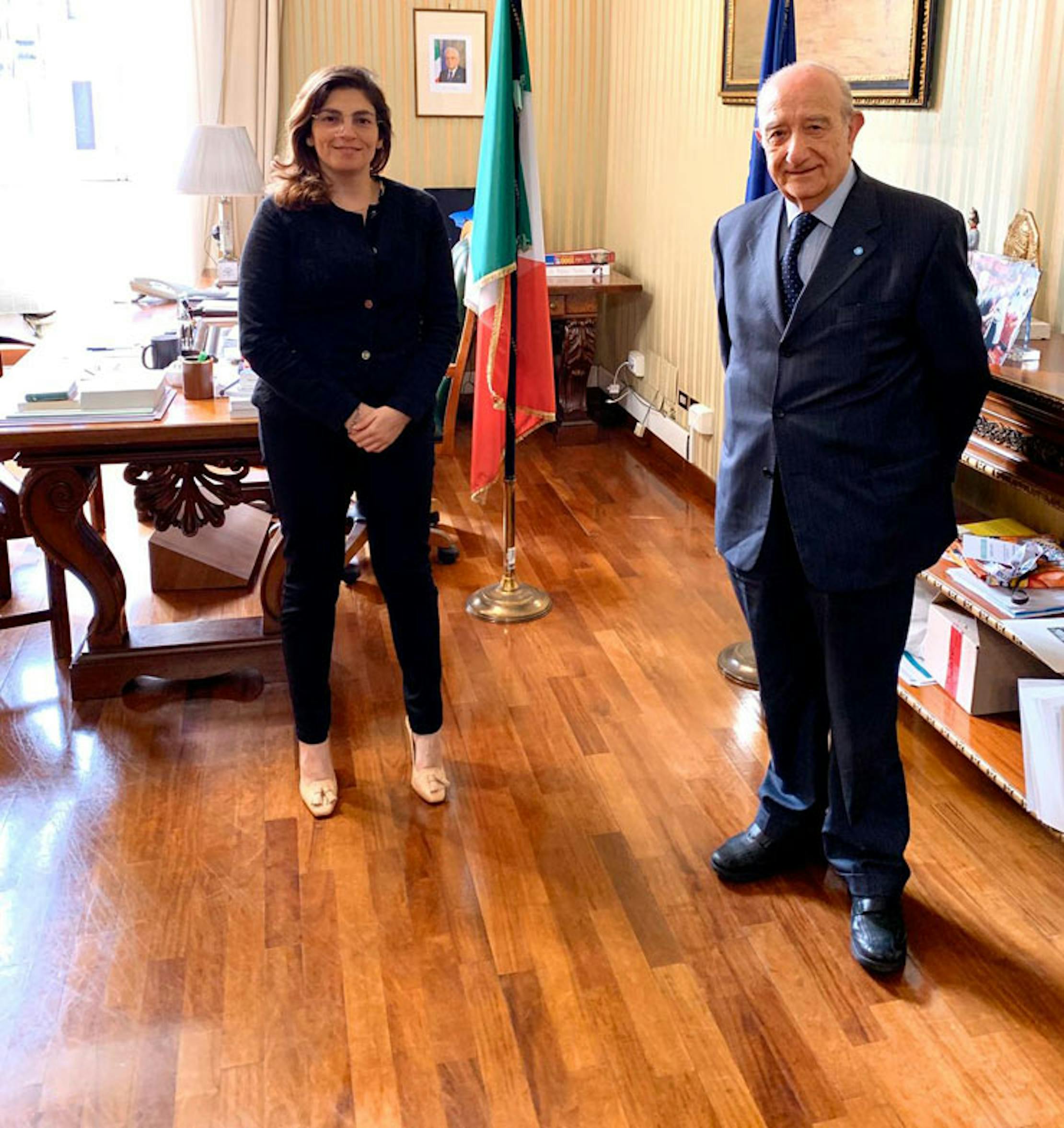 L'incontro tra il viceministro dell'Economia L. Castelli e il presidente dell'UNICEF Italia F. Samengo