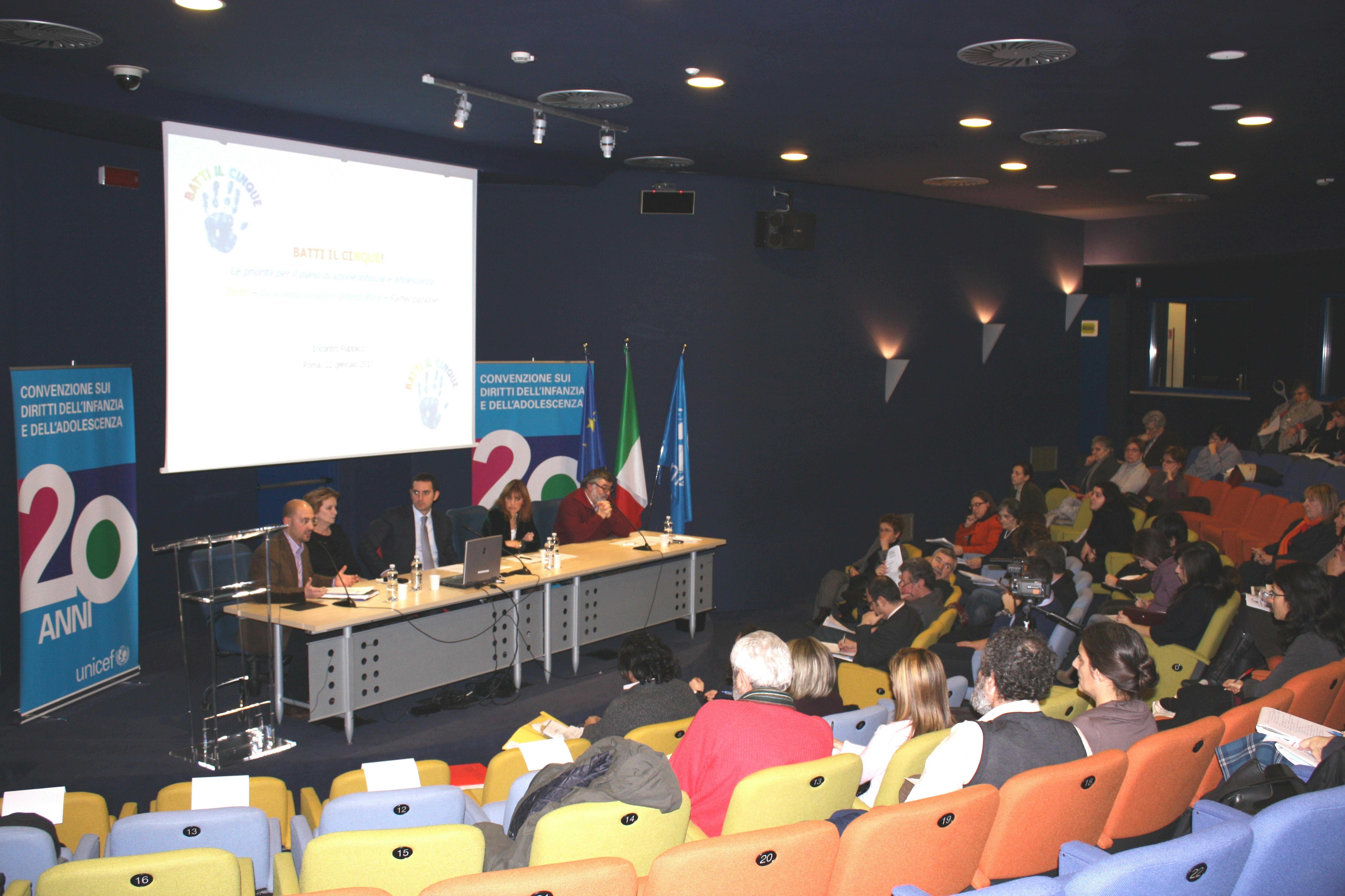 Un momento dell'assemblea delle associazioni promotrici del documento Batti il cinque, che si sono riunite il 22 gennaio a Roma ©UNICEF Italia/2010