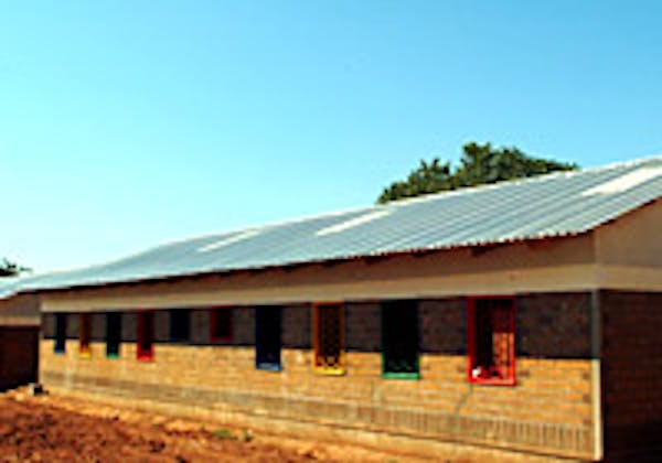 Le nuove aule della scuola primaria Thembe ricostruite dal programma Scuole per l'Africa