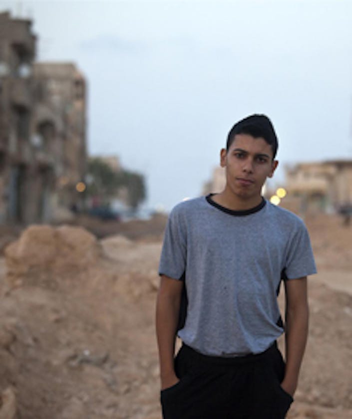 Sidiq, 18 anni, fotografato nel quartiere al-Whishi d Bengasi - ©UNICEF/NYHQ2011-0971/Ramoneda