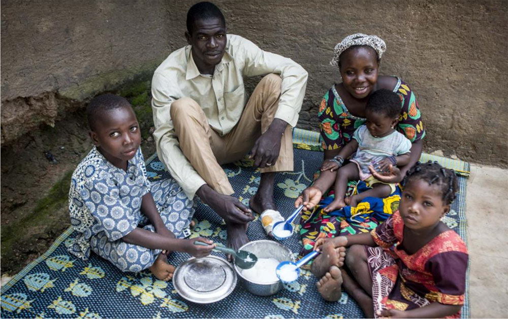 La regione di Sikasso, dove vive la famiglia di Alimatou, è considerata il granaio del Mali, ma registra i valori di malnutrizione cronica più alti del paese - © UNICEF Mali/2019/Keita