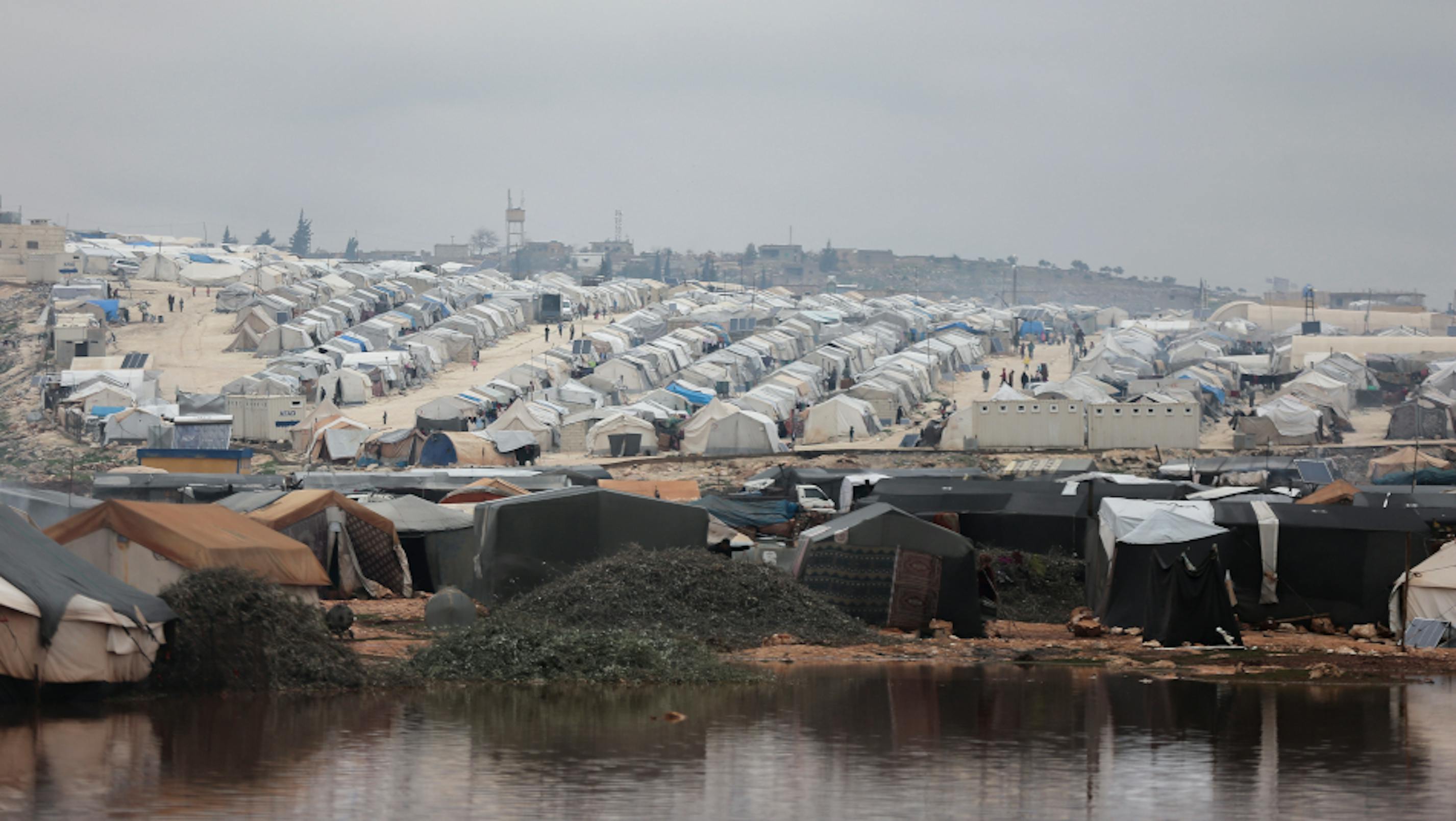 campo Idlib Kafr, piogge