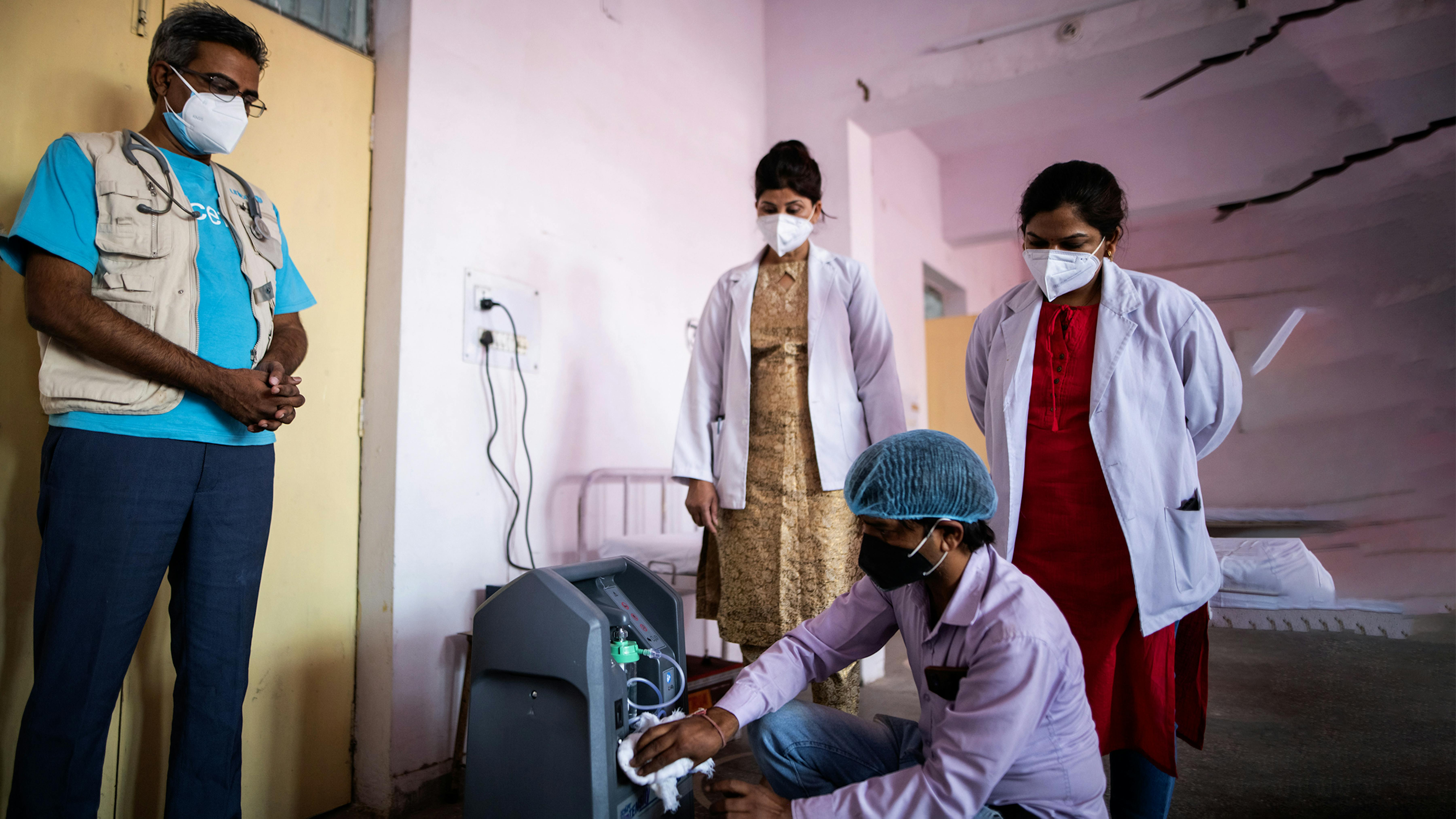 India - Installazione di concentratori di ossigeno in un ospedale dell’Uttar Pradesh