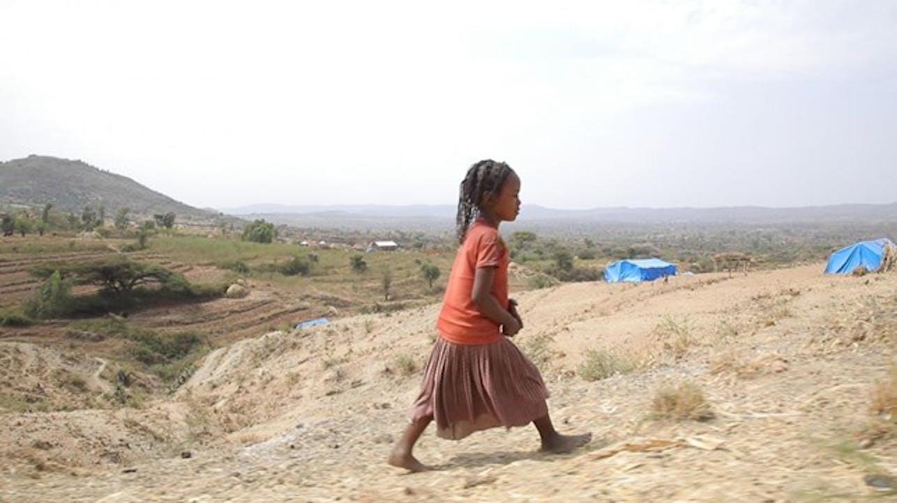 Gabazech, 8 anni, racconta la sua vita nel campo per sfollati. Siamo in Etiopia nella zona di Konso