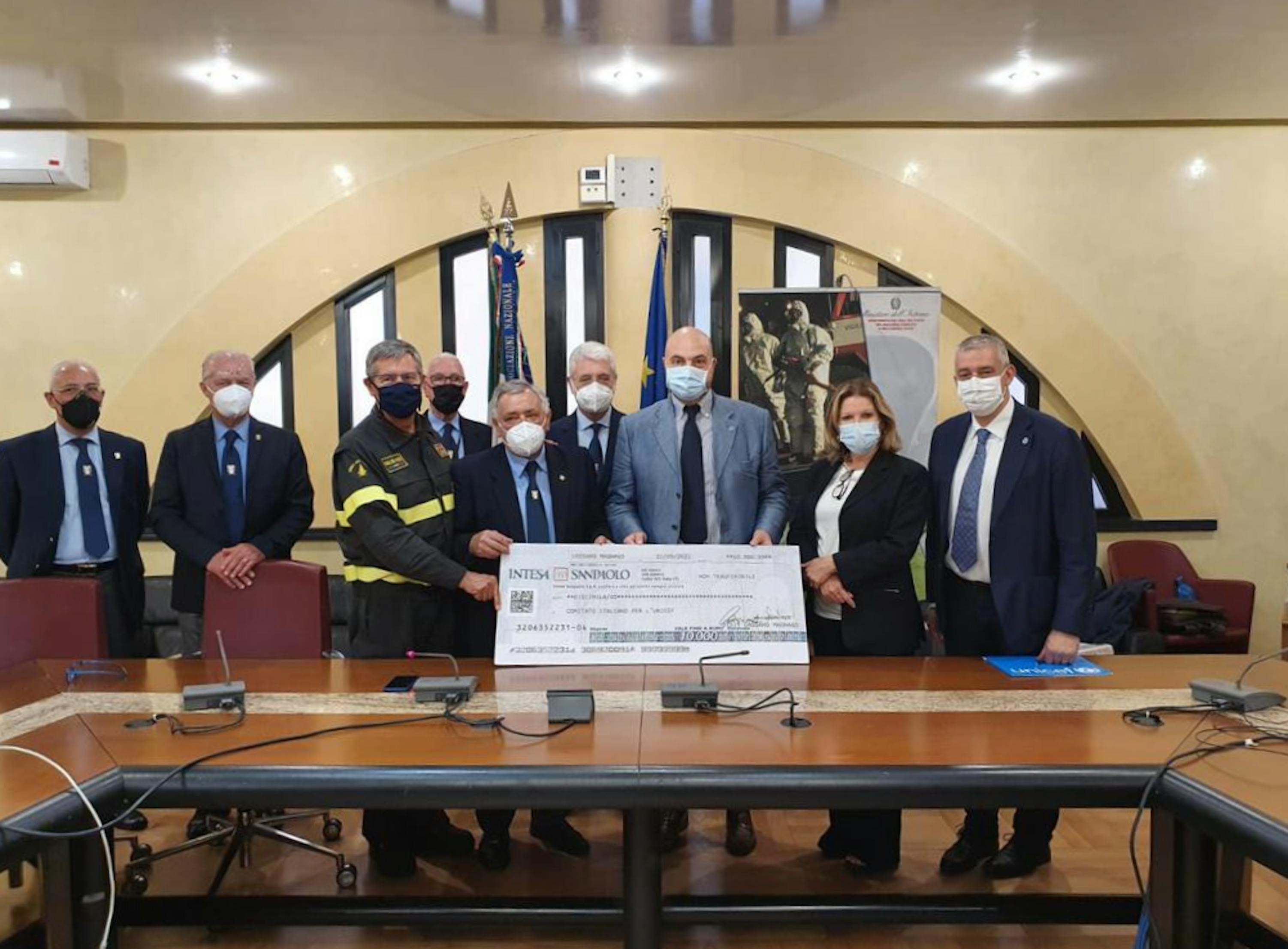 L’Associazione Nazionale Vigili del Fuoco del Corpo Nazionale dona 10 mila Euro all'UNICEF