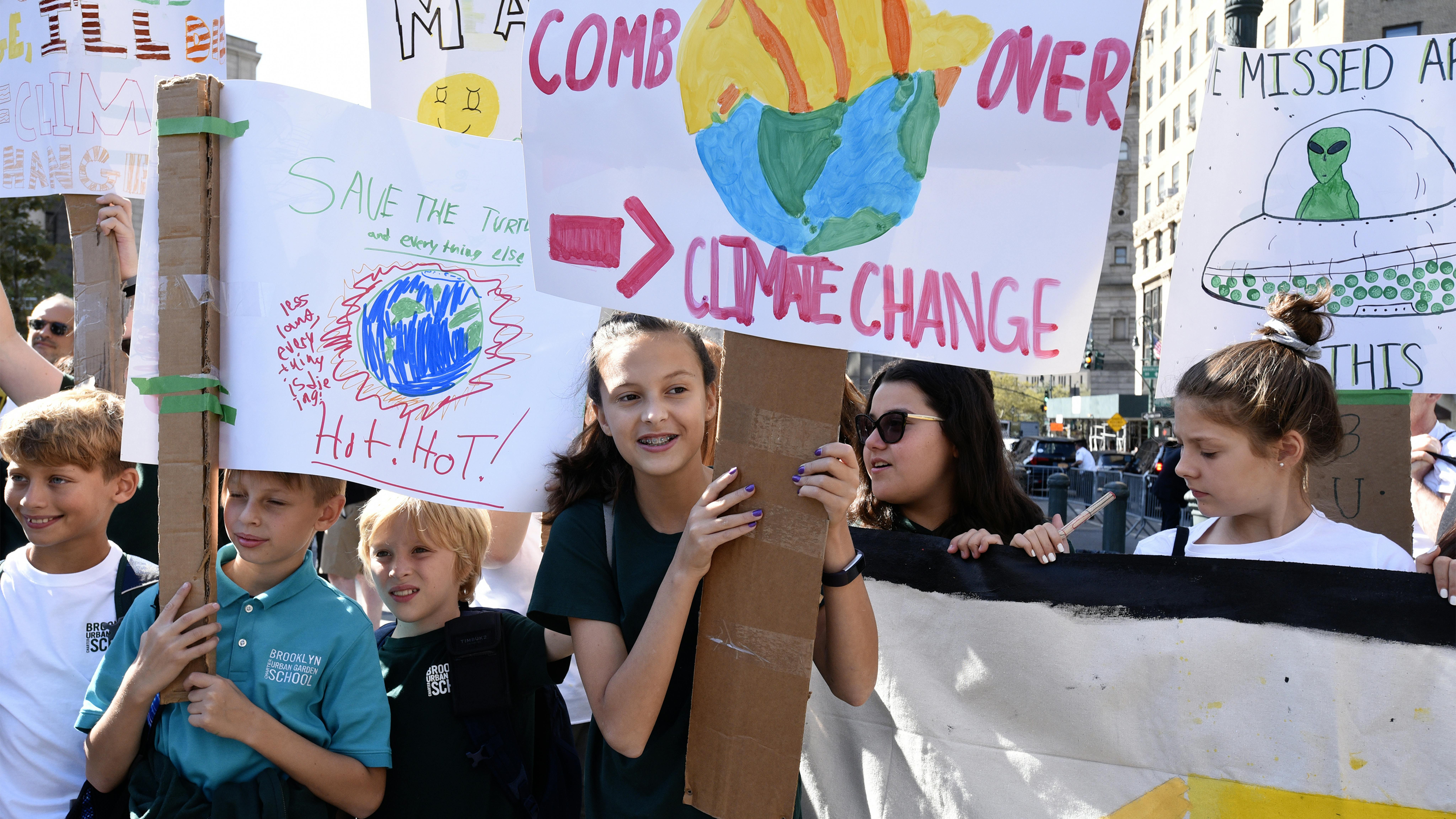 New York, settembre 2019: giovani attivisti partecipano alla manifestazione contro il cambiamento climatico