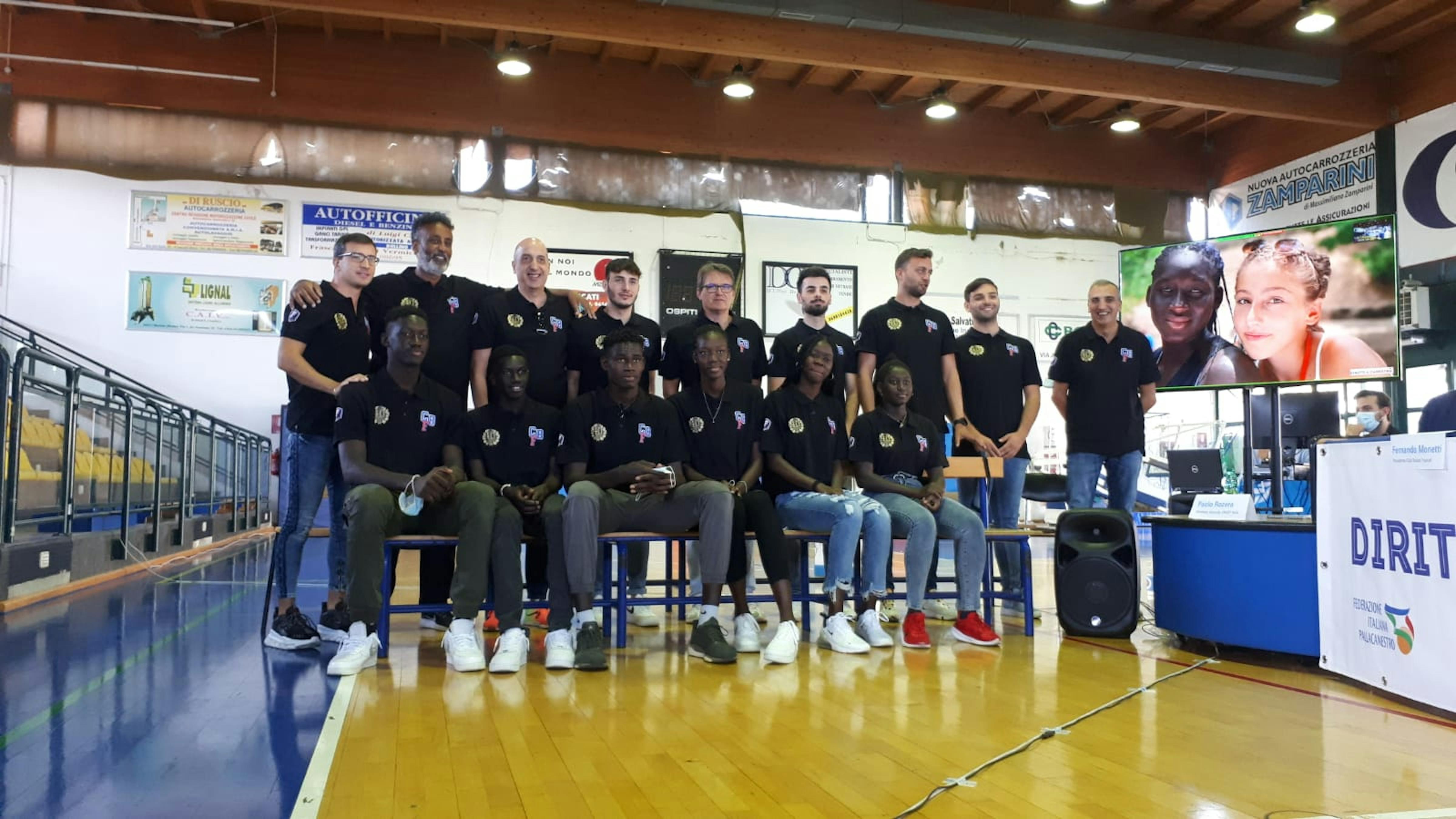 Frascati,  i ragazzi beneficiari del progetto Diritti a canestro
