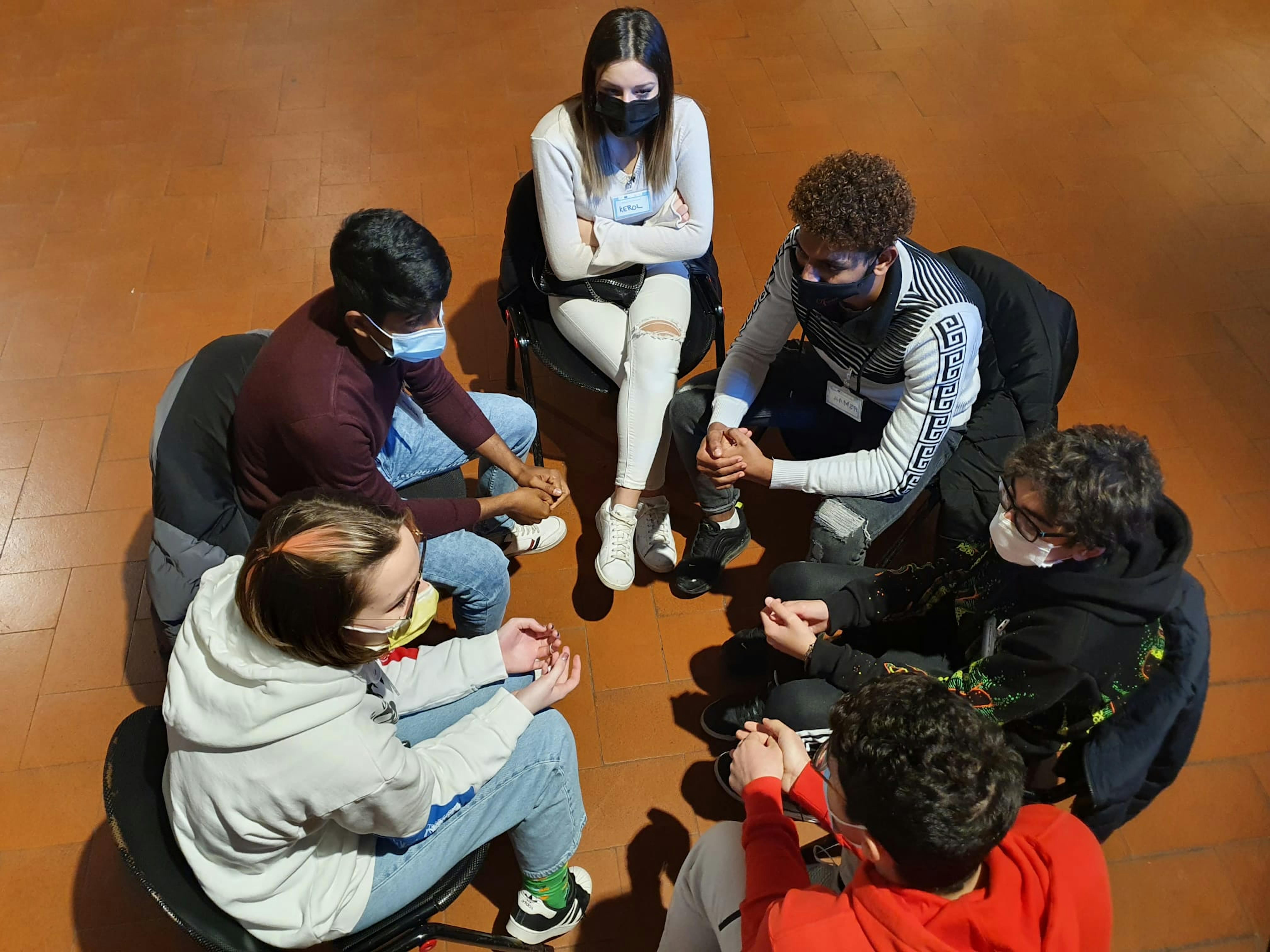 Ragazze e ragazzi dello YAB a lavoro per discutere di contrasto alla povertà e esclusione sociale, Firenze, 2021