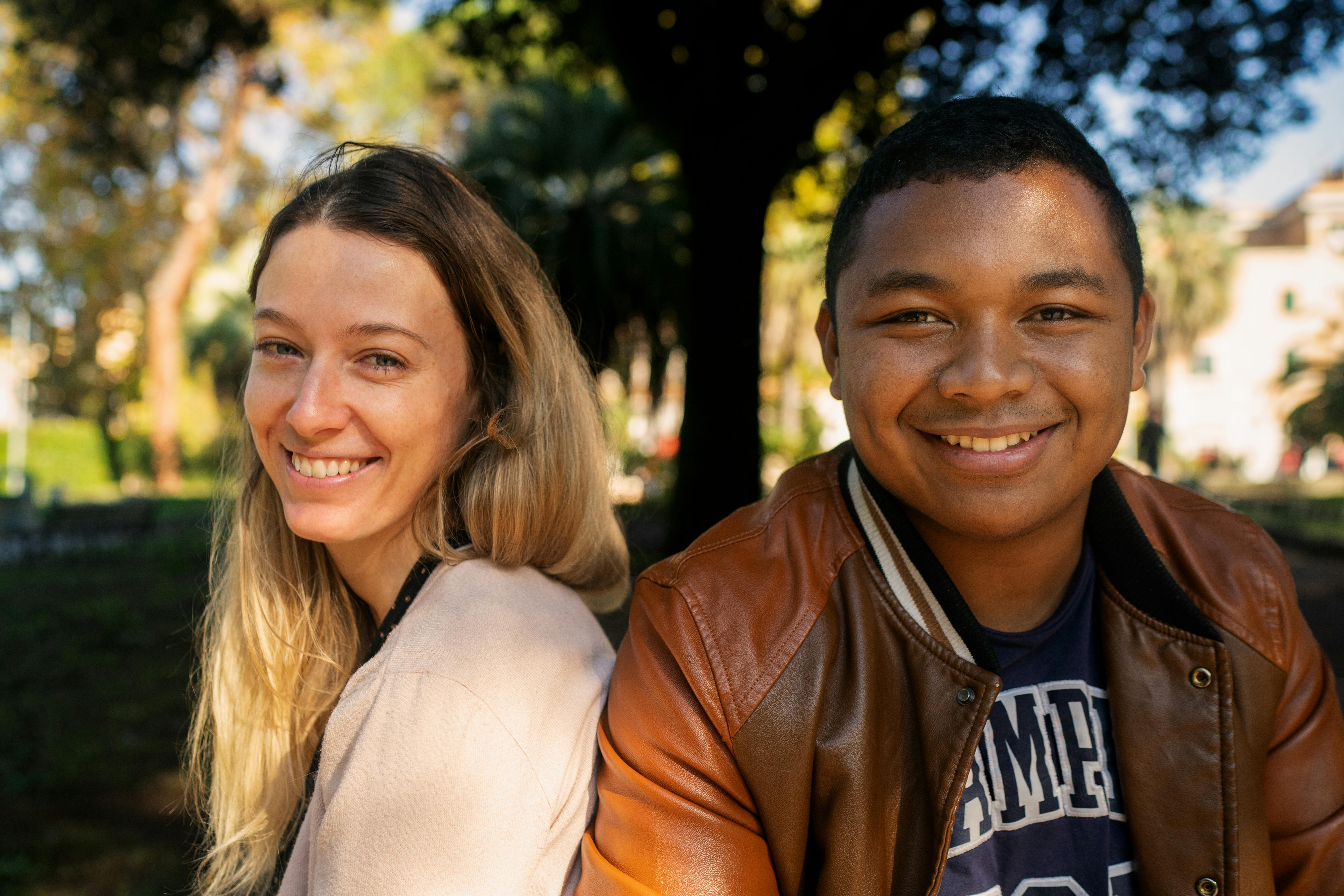 Eric e Valentina fanno parte del progetto di mentoring UNICEF - Refugee Welcome Italia. I giovani stranieri presenti nel nostro paese vengono affiancati da volontari italiani per migliorare il processo di inclusione nel tessuto sociale del paese.