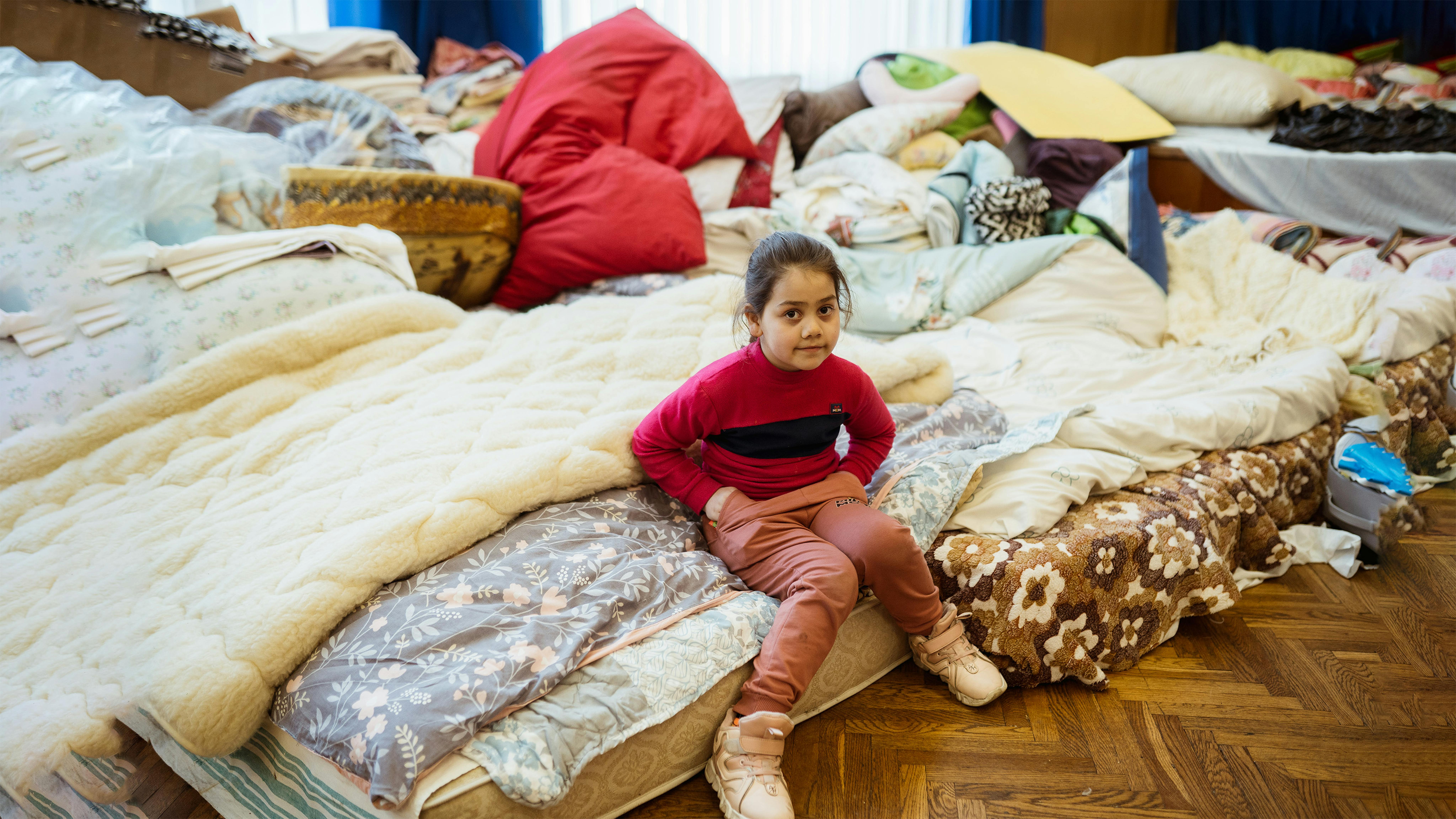 Elvira, 7 anni, in un rifugio antiaereo a Leopoli, nell'Ucraina occidentale. 