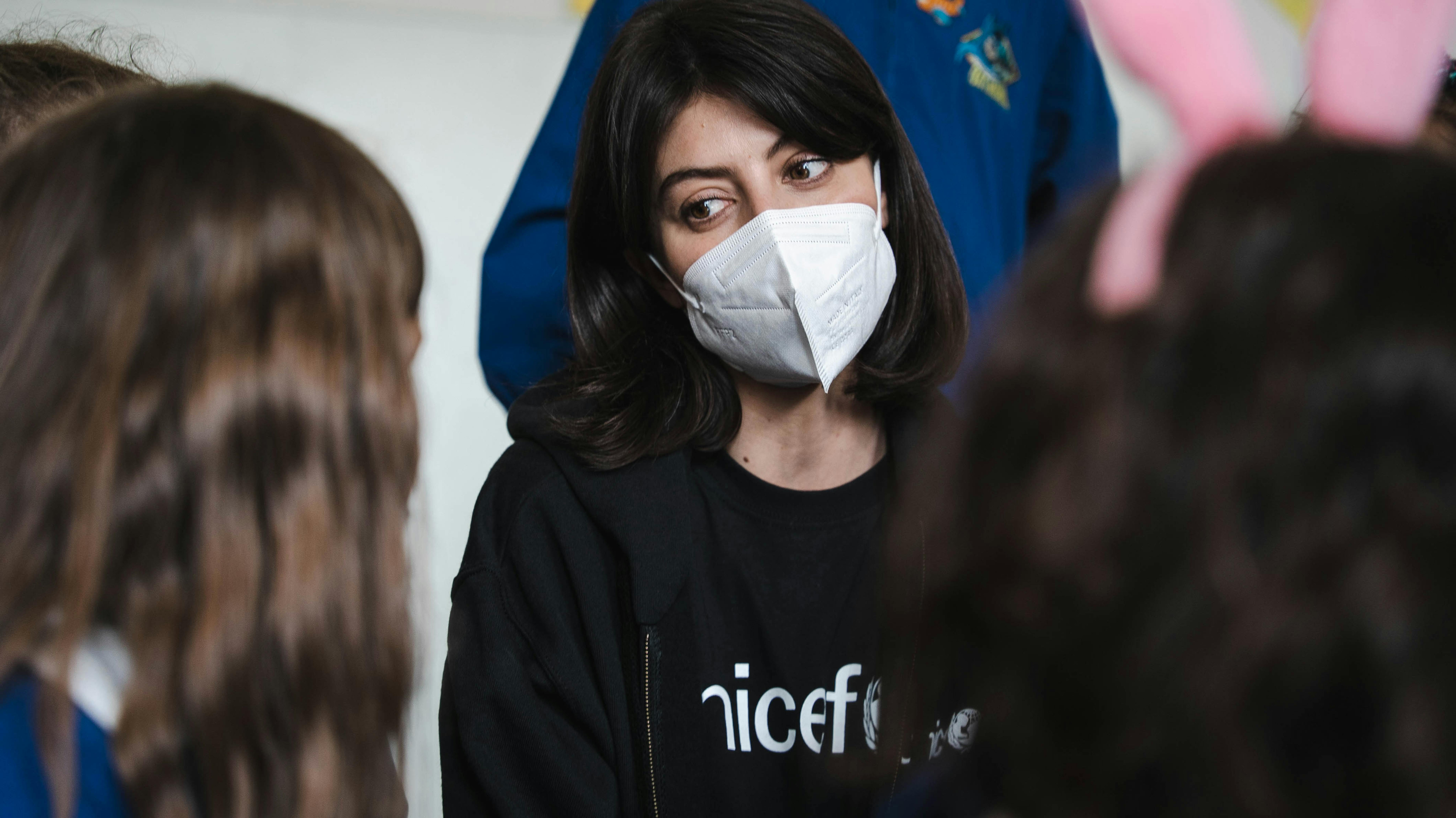 Alessandra Mastronardi incontra gli alunni e le alunne della scuola primaria dell’Istituto Comprensivo Tiziana Weiss di Trieste. Foto di Marta E. Antonioli, Giancarlo Migliore.