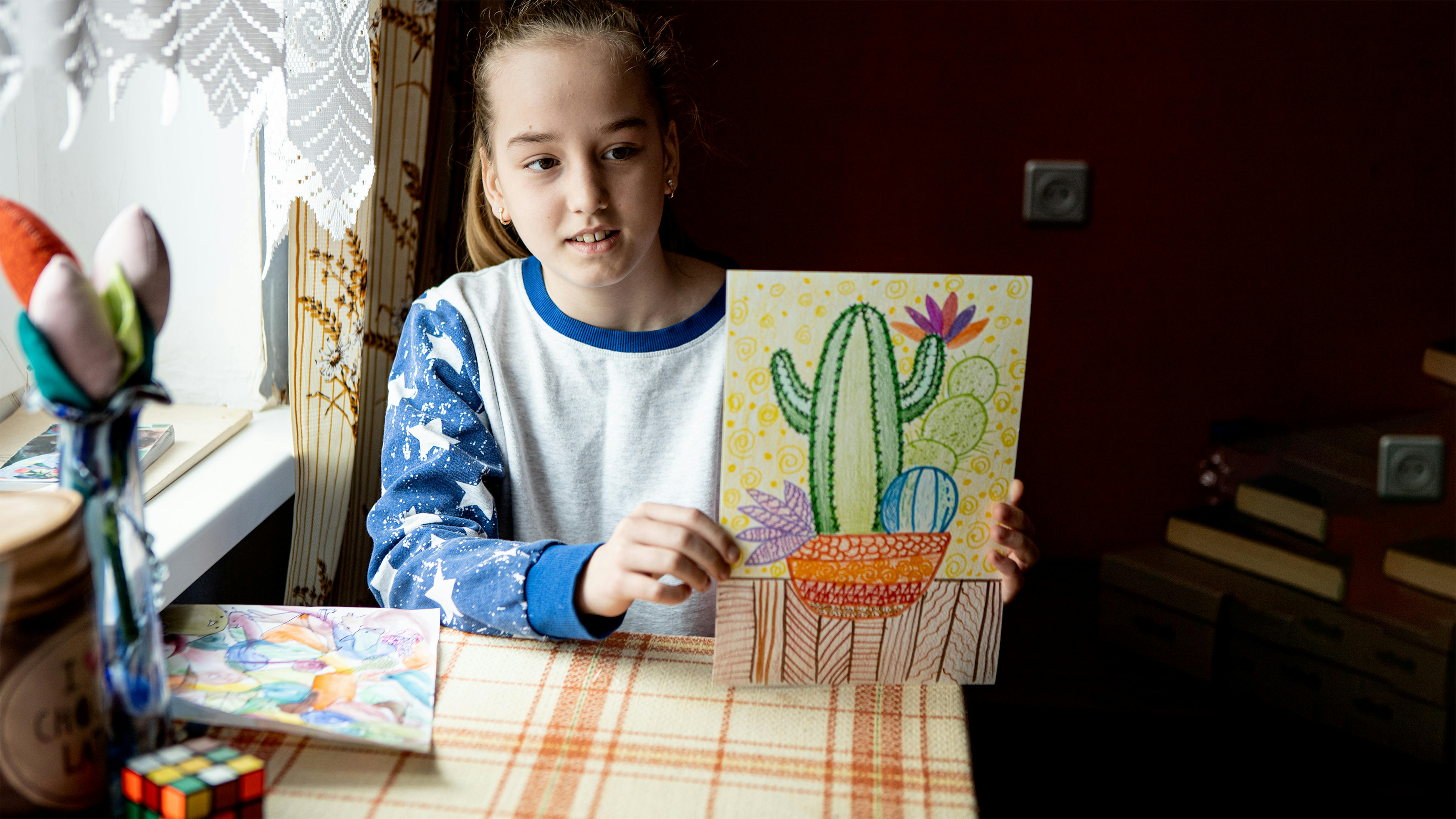 Polina, con il supporto dell'UNICEF ha rispreso a studiare e a socializzare da remoto con i suoi compagni di classe