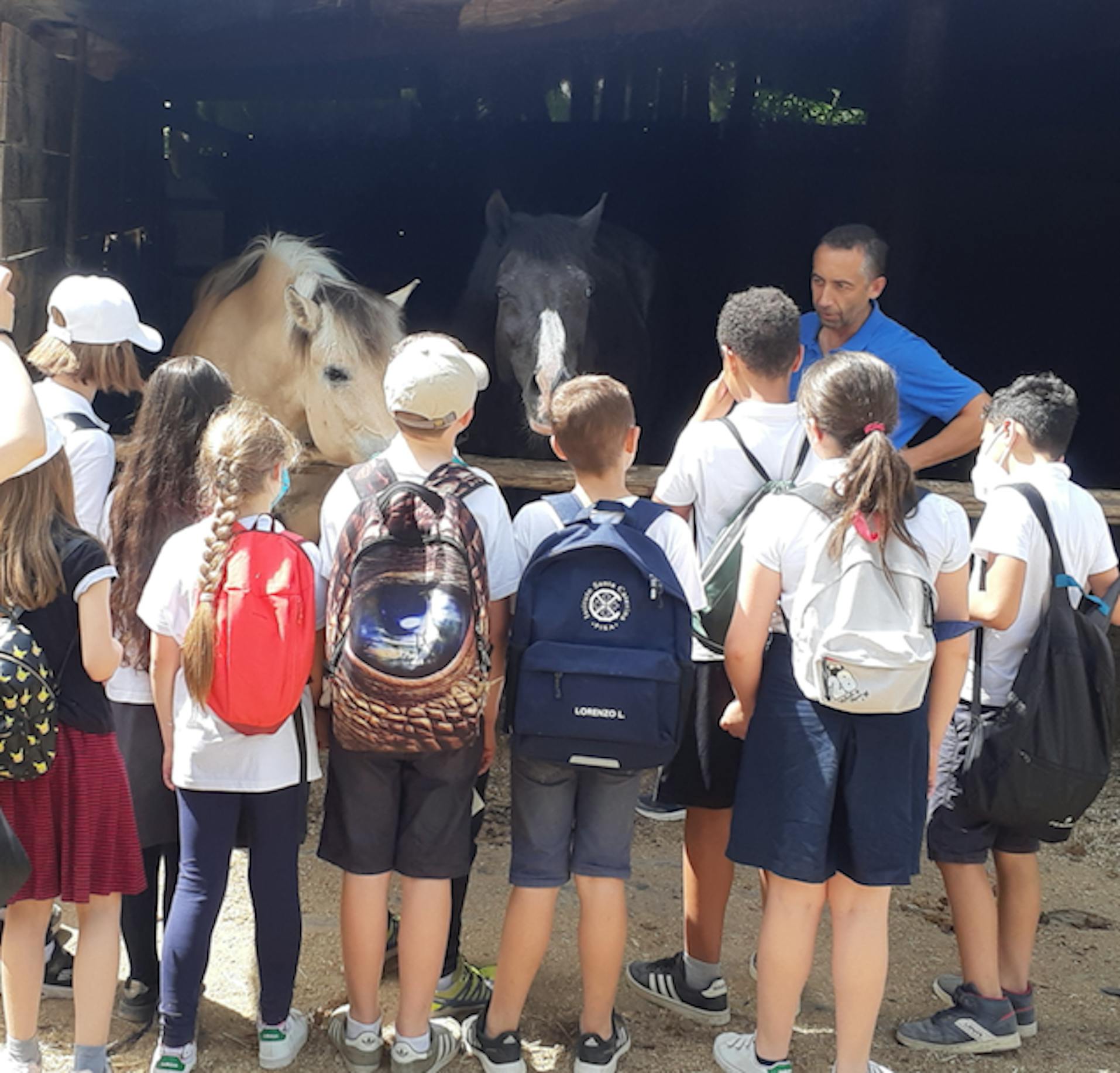 3.Federico De Paola presenta i bambini a Cerere e a Laghat