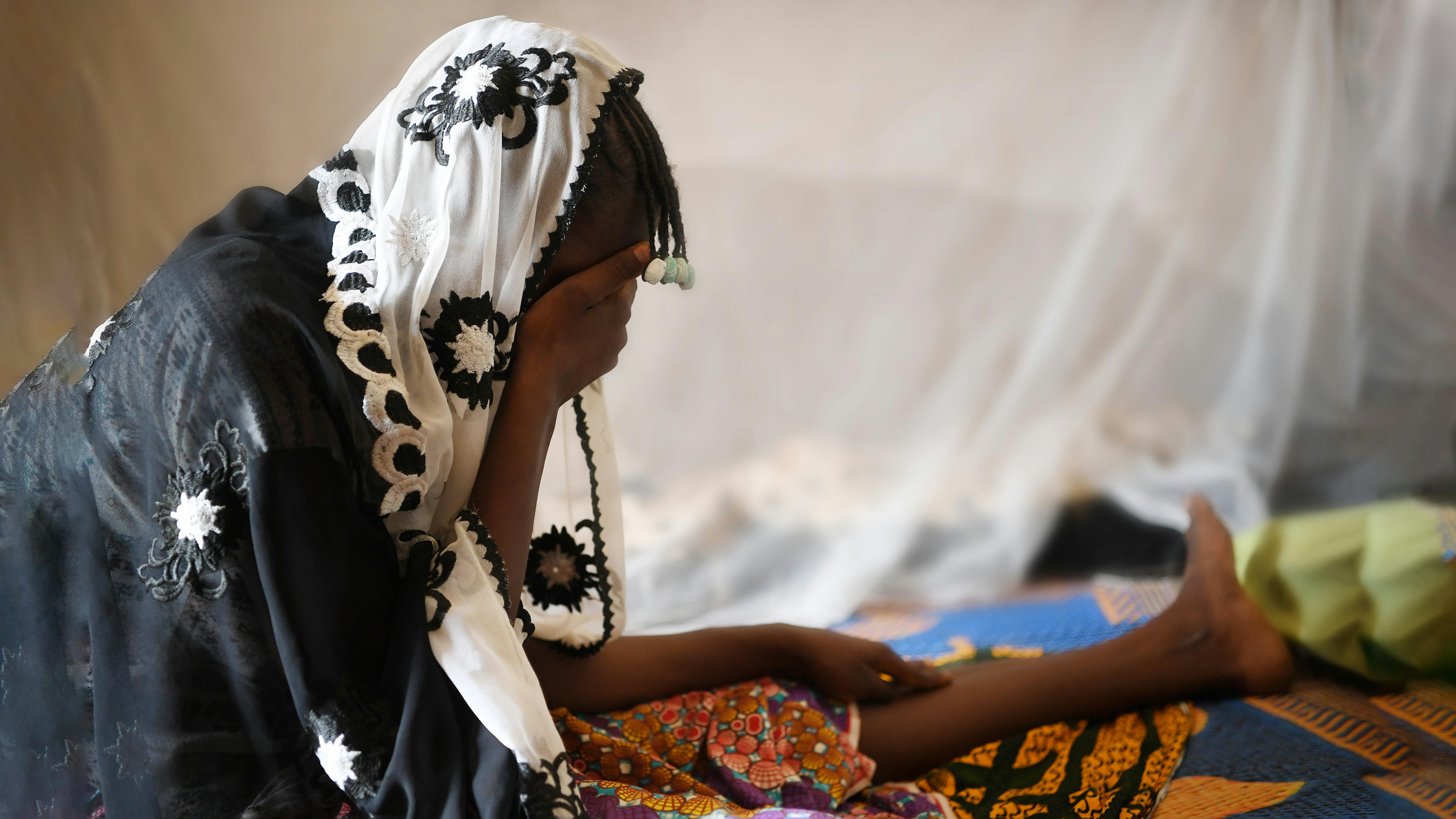 L'UNICEF condanna fermamente le mutilazioni genitali femminili e sostiene le autorità del Burkina Faso nella lotta contro queste pratiche.