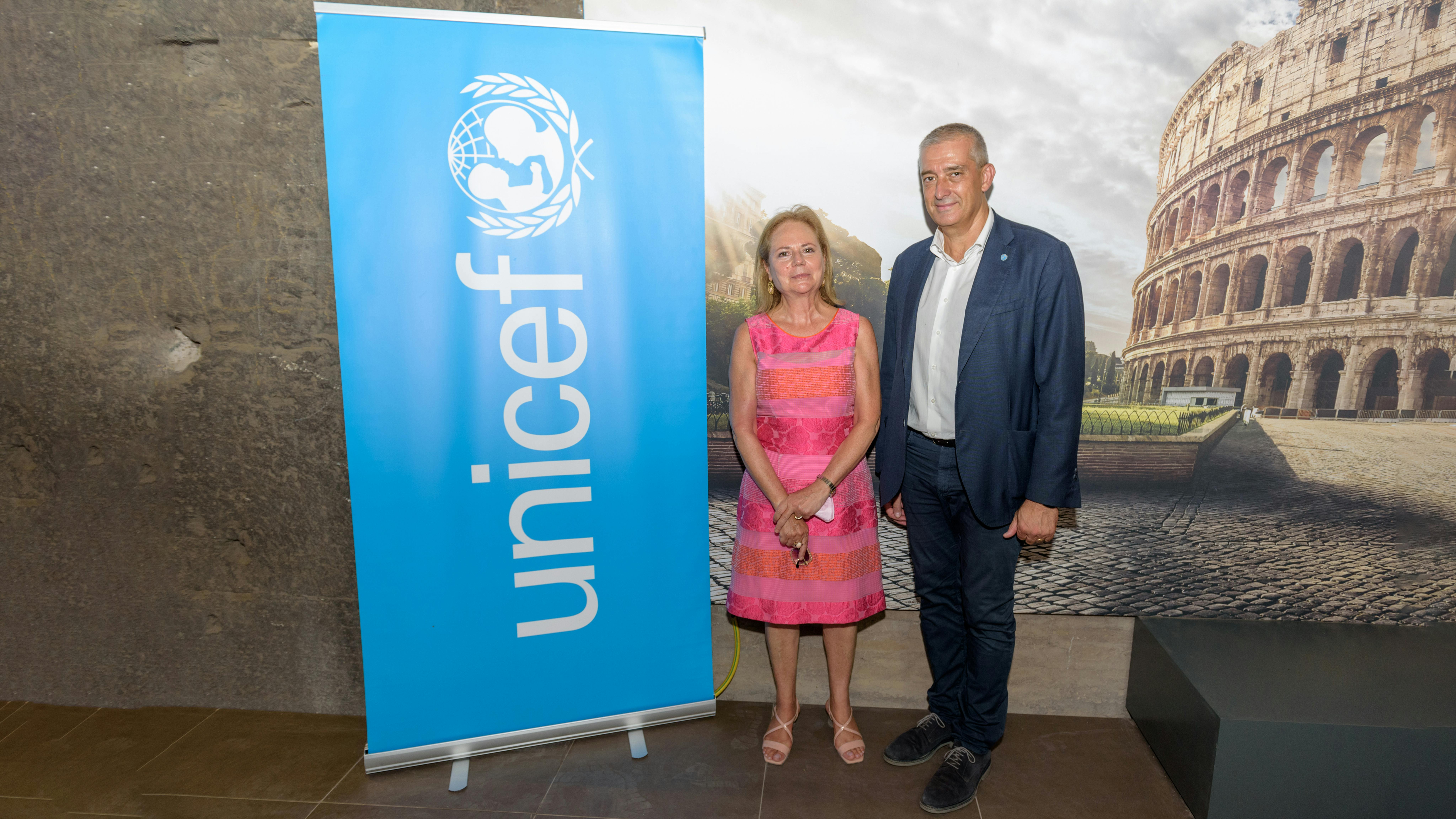 il Direttore Generale dell'UNICEF Italia e Paolo Rozera, il Direttore Generale del Parco archeologico del Colosseo, Alfonsina Russo © Pino pacifico