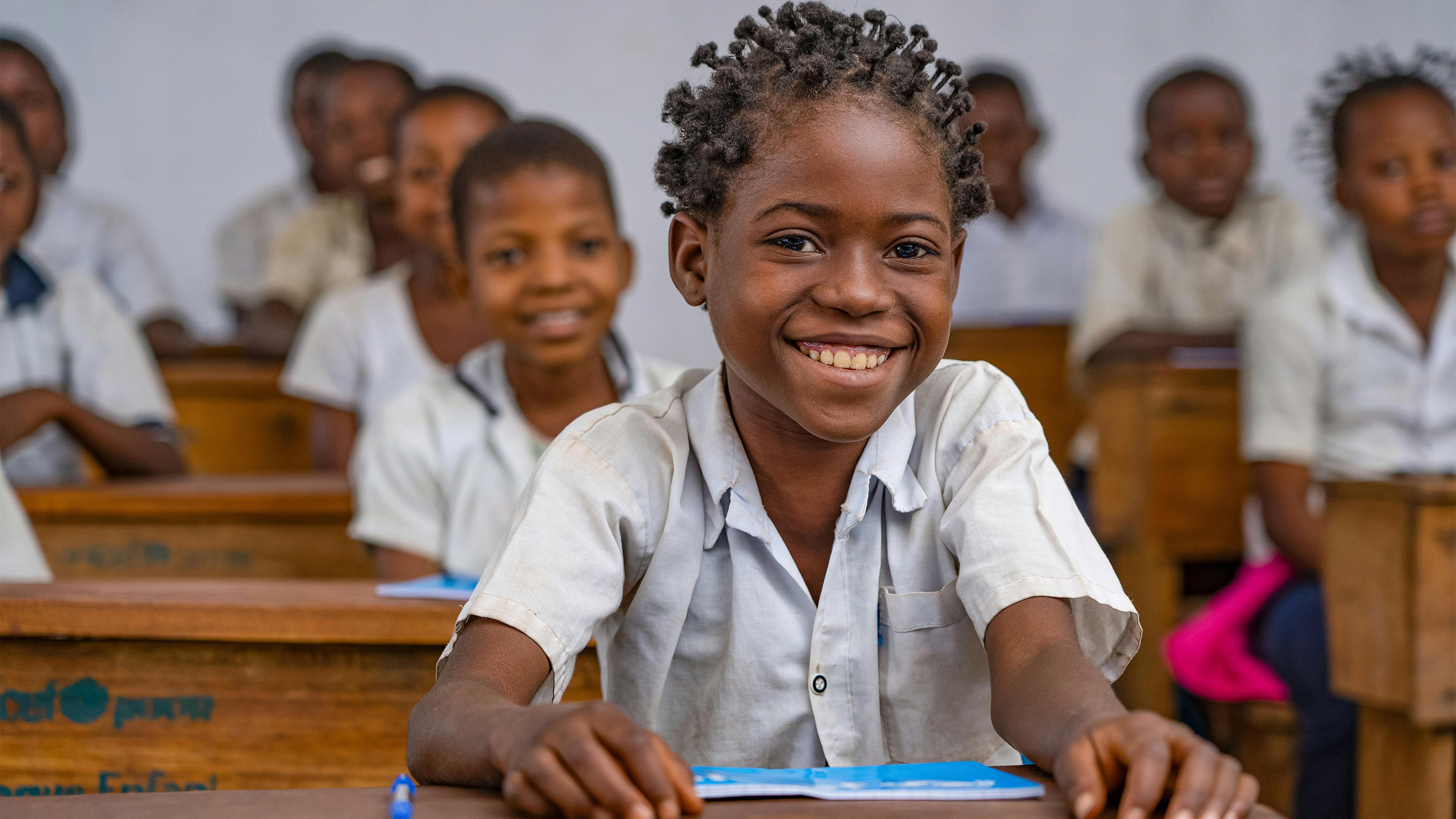 Congo - Petronie, 11 anni, è una studentessa di quarta elementare alla Lunyenga Primary School di Tshingana